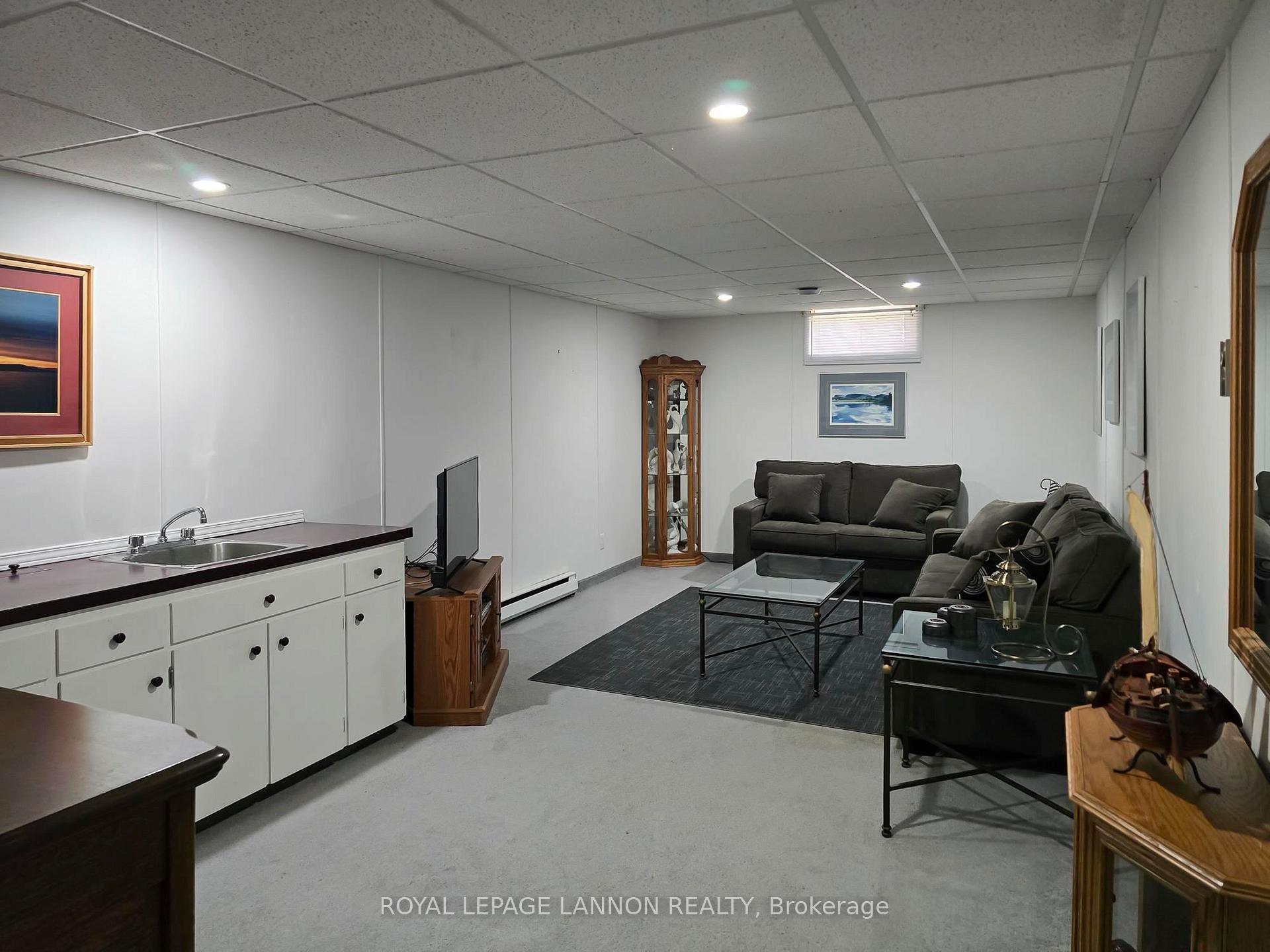 Photo 38 of 120 Black Bay Crescent, Thunder Bay, Current River — HOMEH