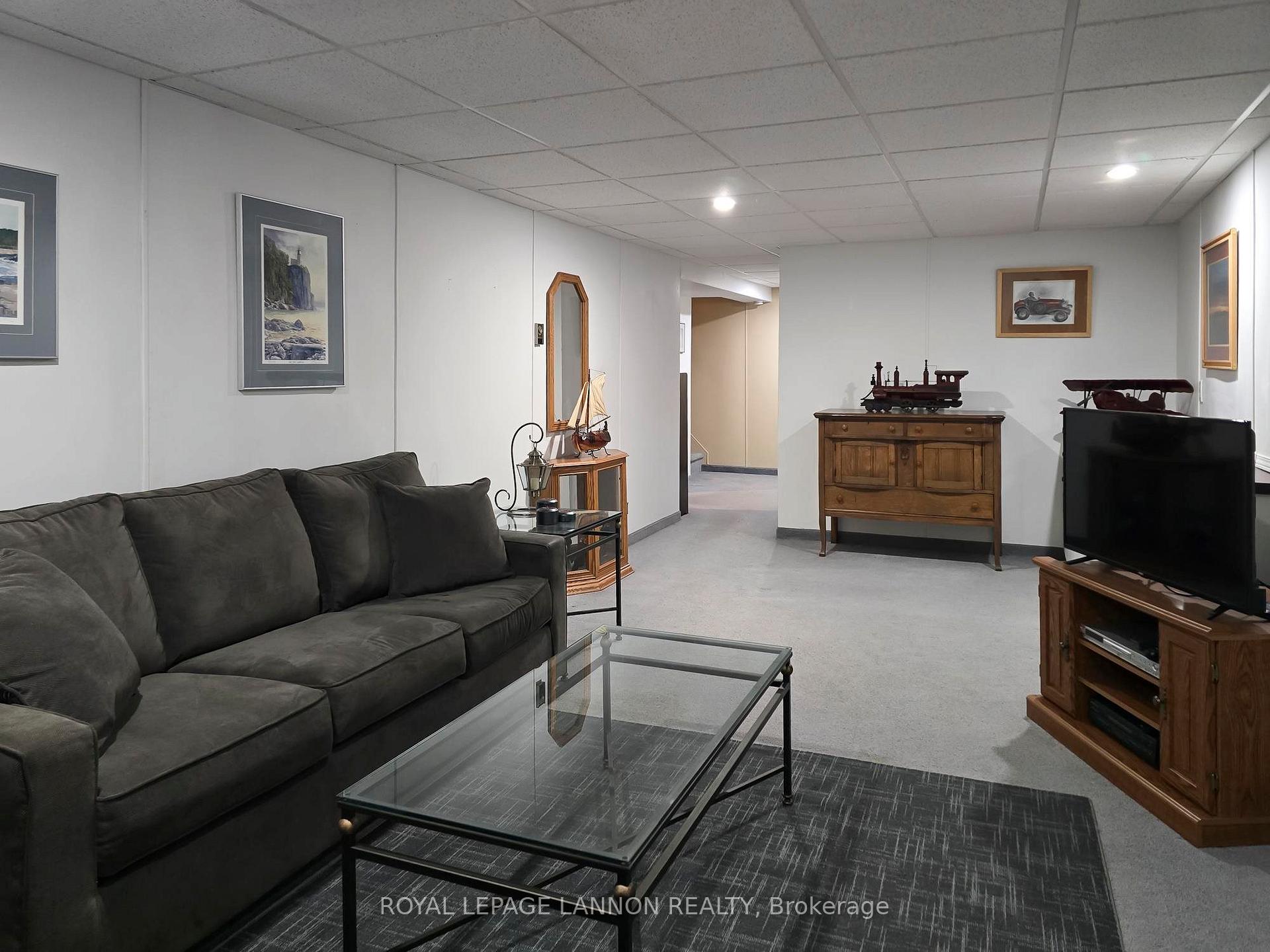 Photo 40 of 120 Black Bay Crescent, Thunder Bay, Current River — HOMEH