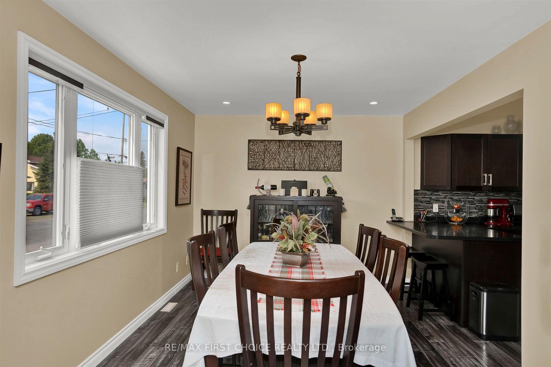 Photo 6 of 458 Rita Street, Thunder Bay, Current River — HOMEH