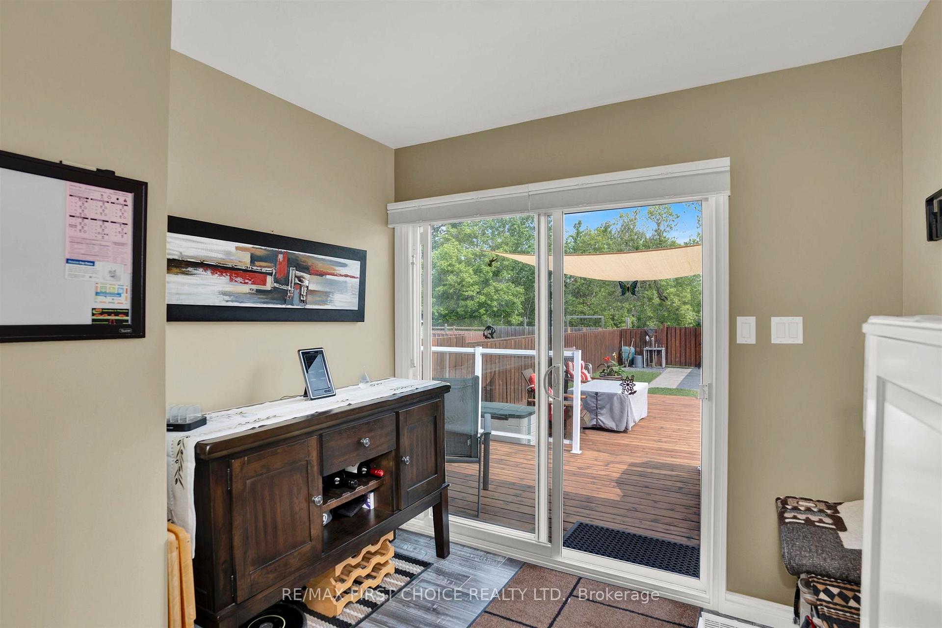 Photo 16 of 458 Rita Street, Thunder Bay, Current River — HOMEH