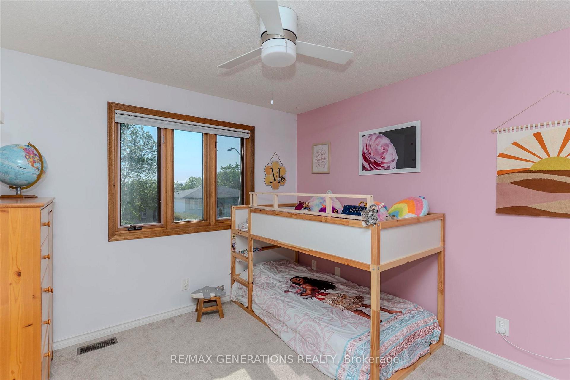 Photo 16 of 218 London Drive, Thunder Bay, Dawson Heights — HOMEH