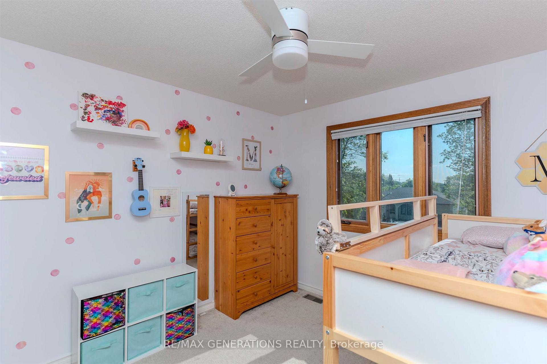 Photo 18 of 218 London Drive, Thunder Bay, Dawson Heights — HOMEH