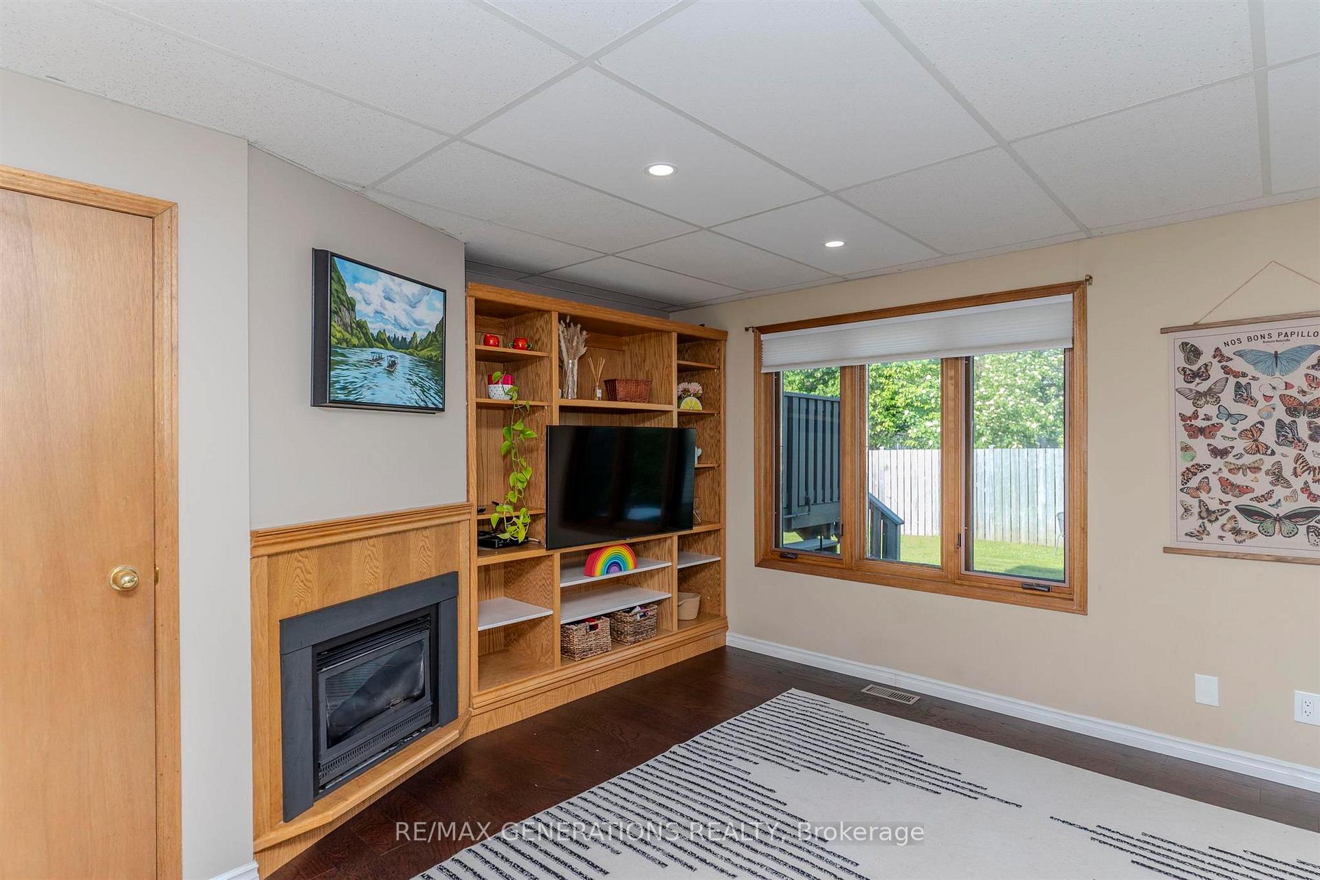 Photo 23 of 218 London Drive, Thunder Bay, Dawson Heights — HOMEH