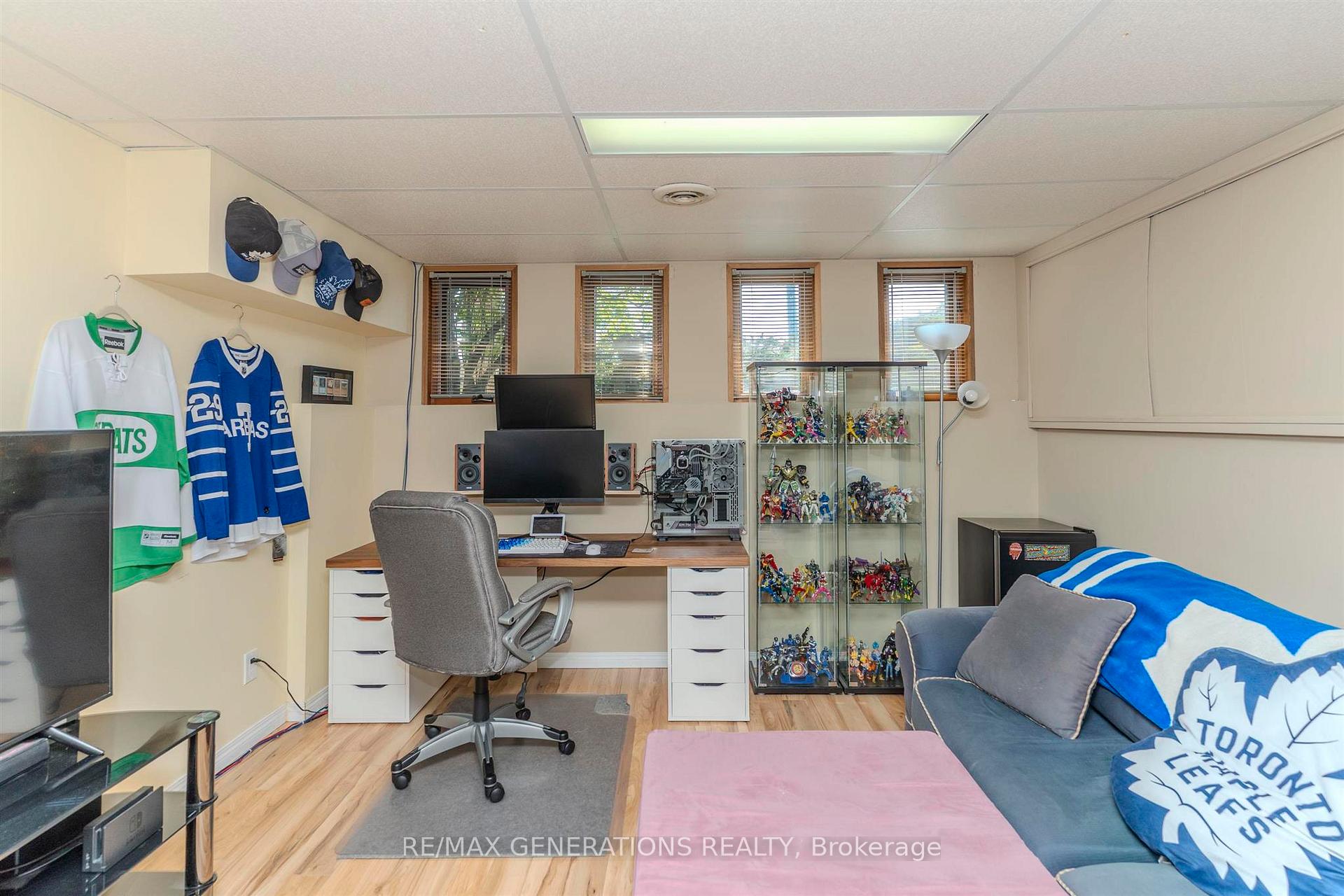 Photo 27 of 218 London Drive, Thunder Bay, Dawson Heights — HOMEH