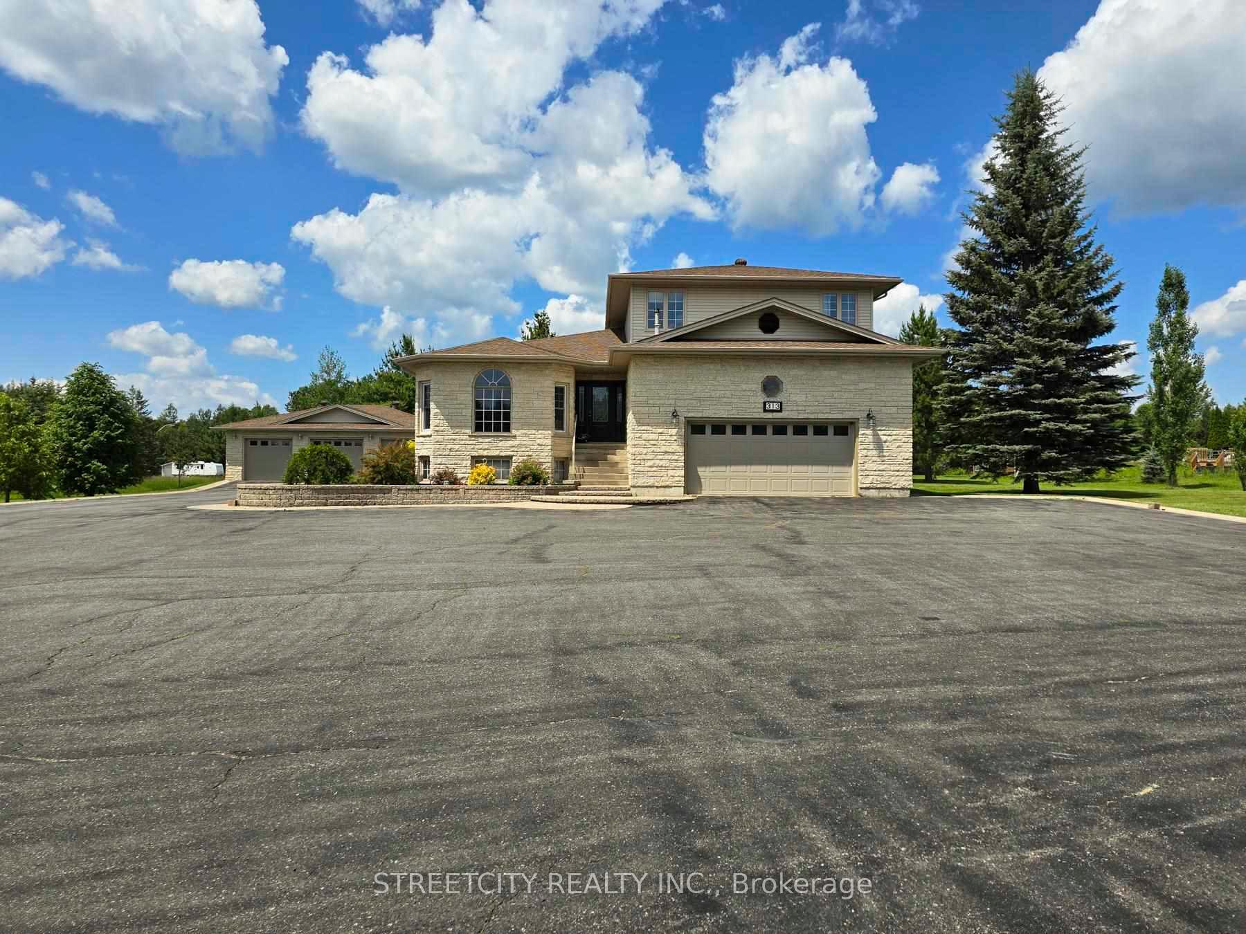 Photo 3 of 313 Cadillac Circle, Thunder Bay, McIntyre South — HOMEH