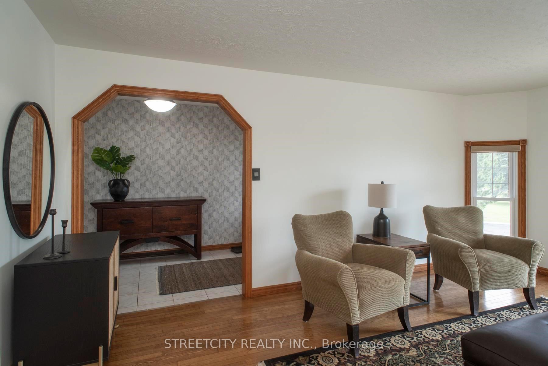 Photo 8 of 313 Cadillac Circle, Thunder Bay, McIntyre South — HOMEH