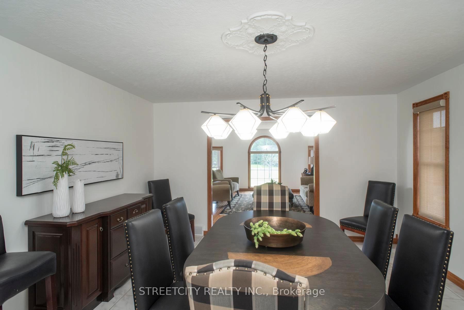 Photo 11 of 313 Cadillac Circle, Thunder Bay, McIntyre South — HOMEH