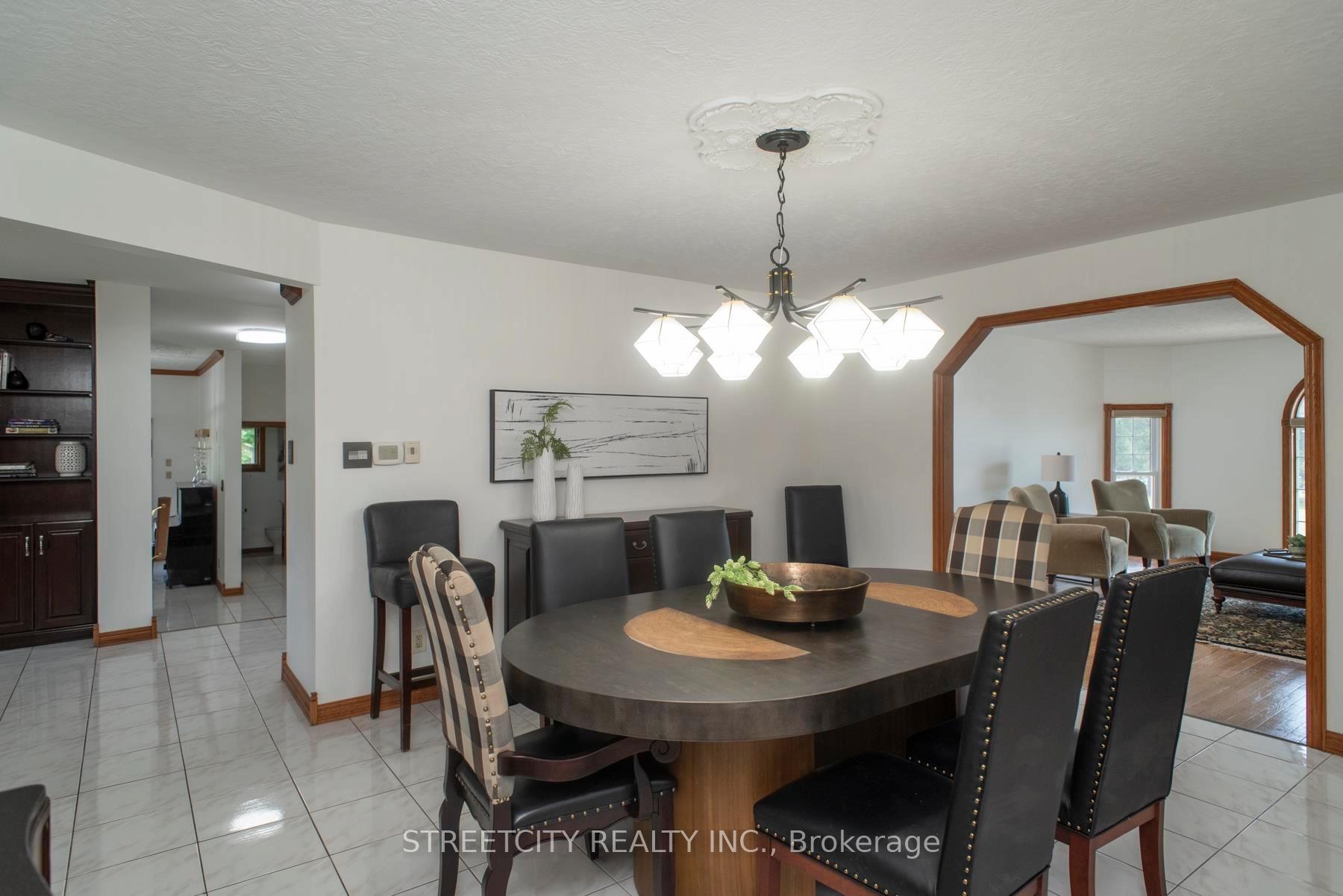 Photo 12 of 313 Cadillac Circle, Thunder Bay, McIntyre South — HOMEH