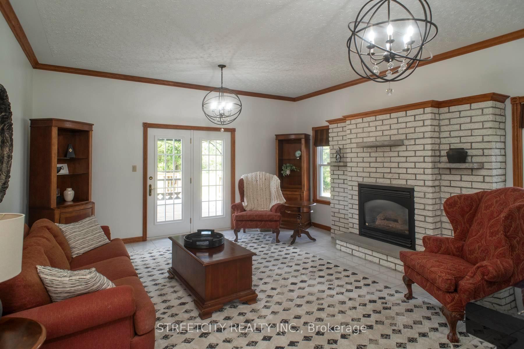 Photo 18 of 313 Cadillac Circle, Thunder Bay, McIntyre South — HOMEH