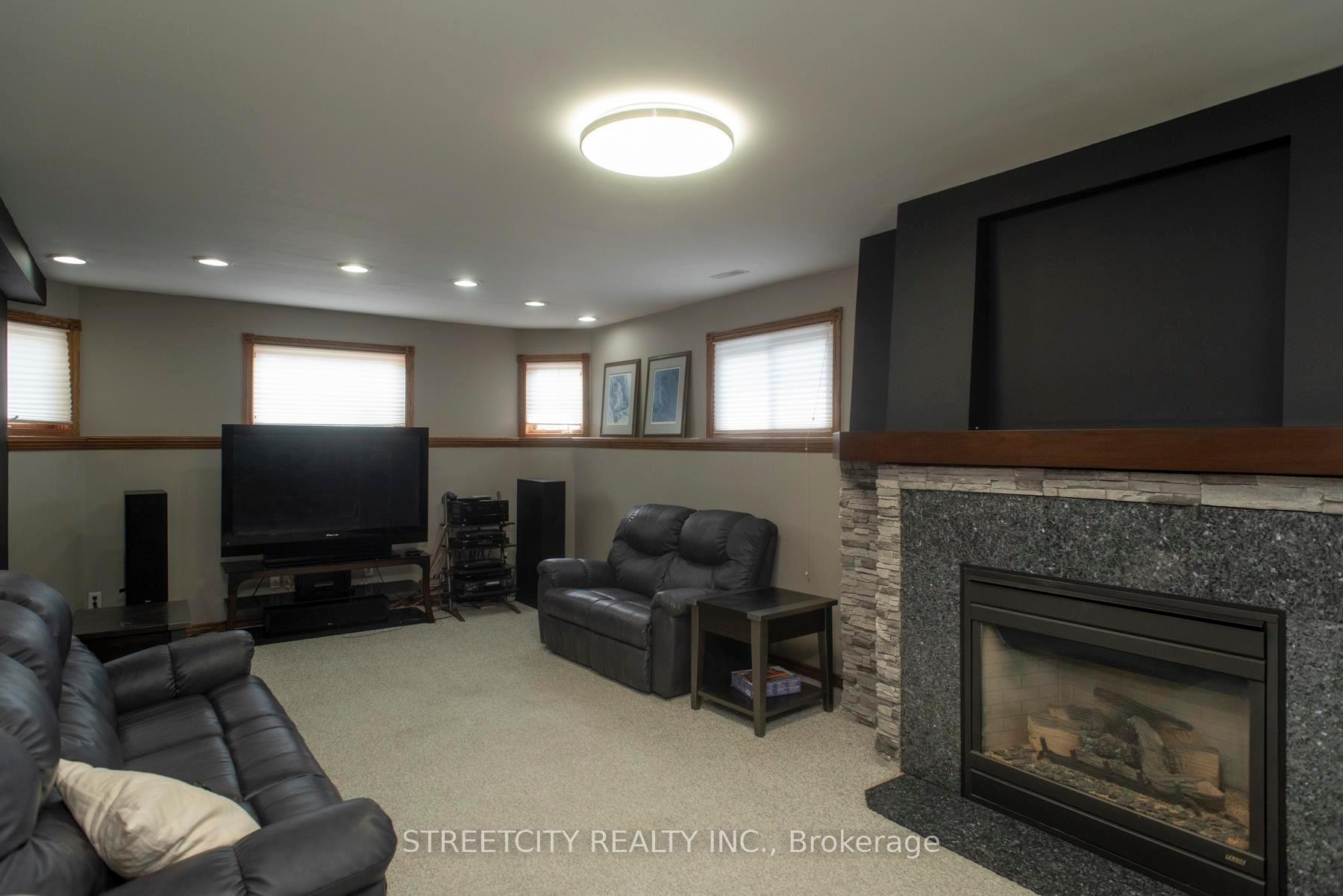 Photo 33 of 313 Cadillac Circle, Thunder Bay, McIntyre South — HOMEH