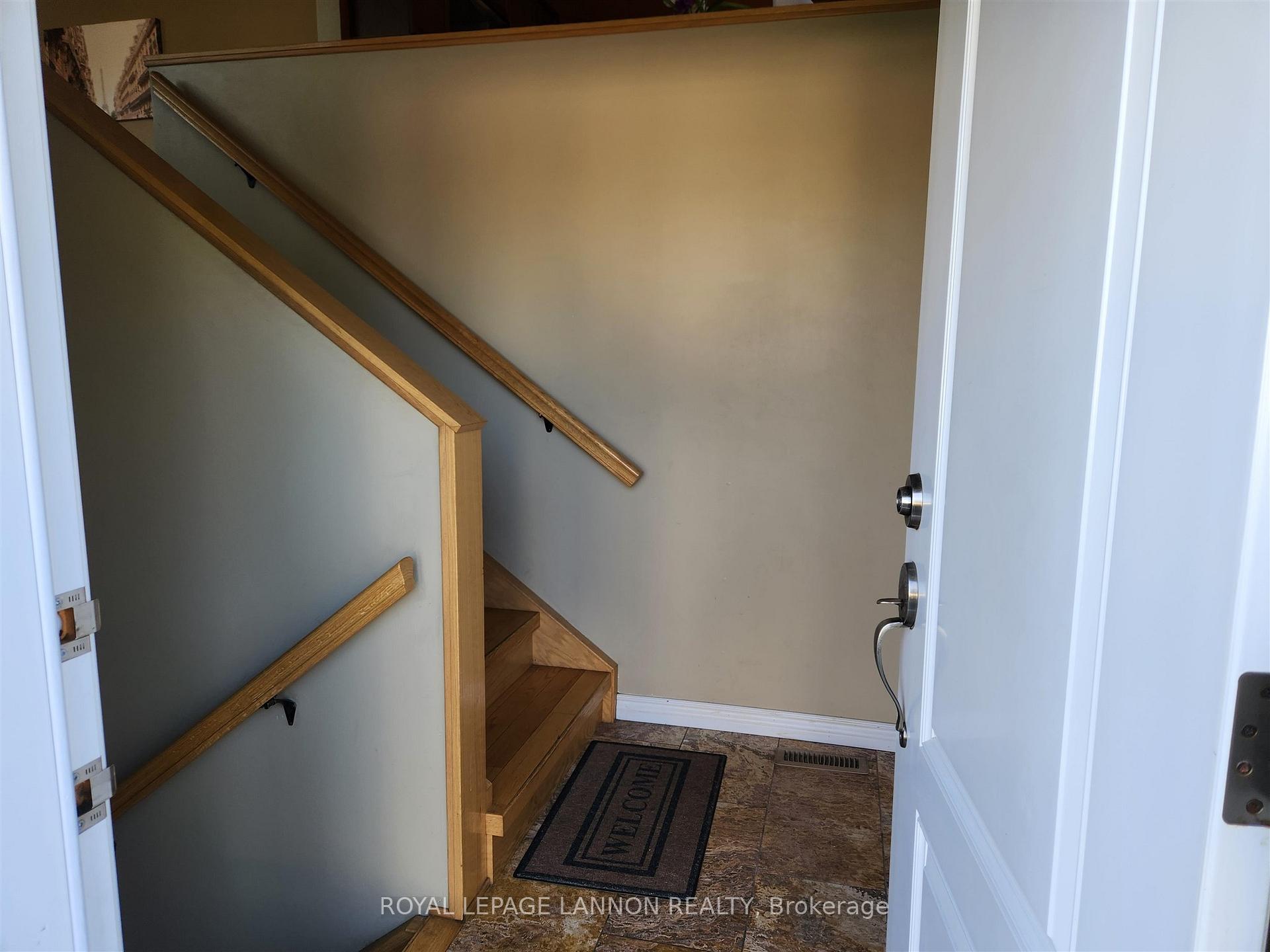 Photo 7 of 417 Valley Street, Thunder Bay, John Street North — HOMEH