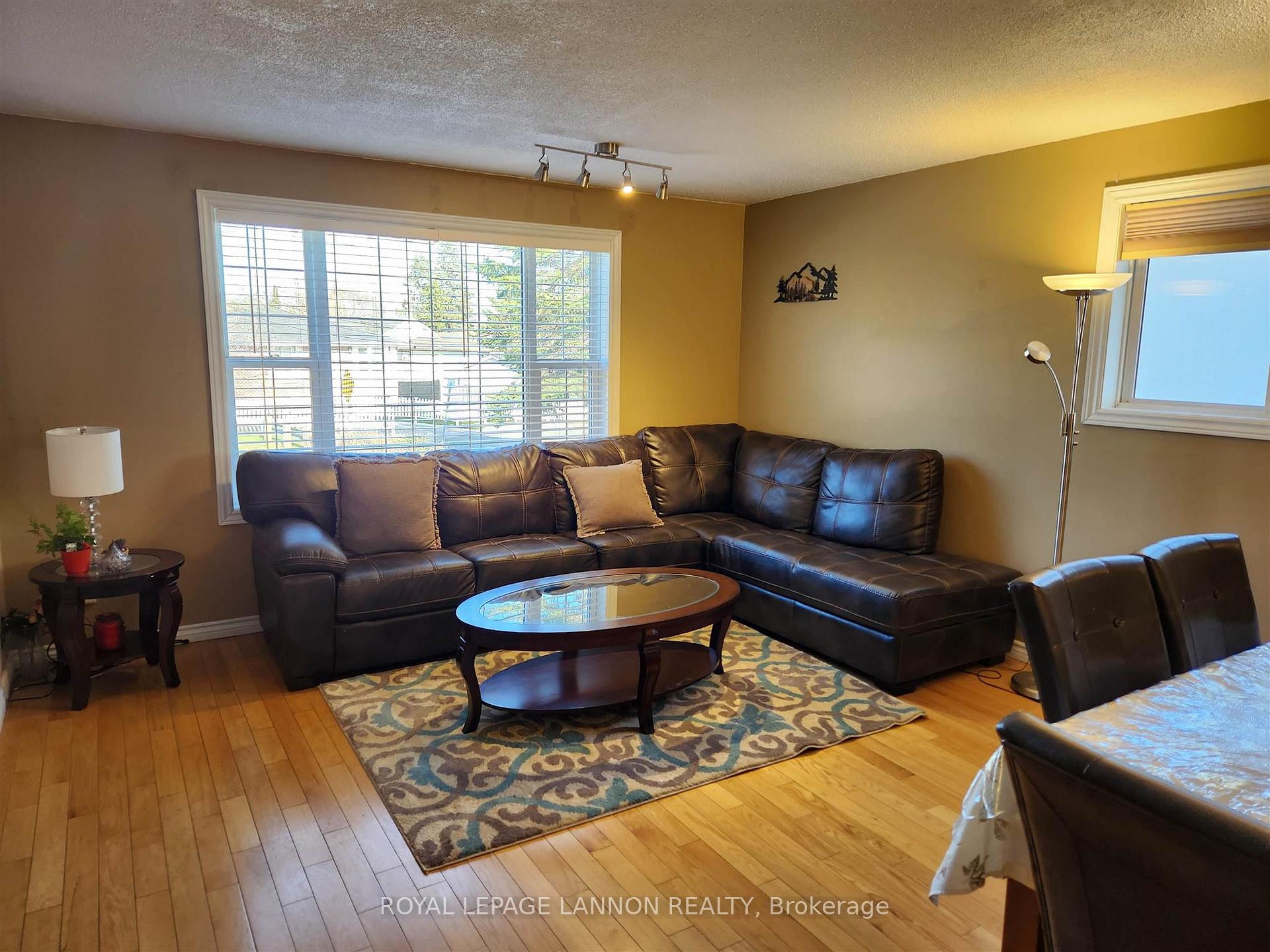 Photo 9 of 417 Valley Street, Thunder Bay, John Street North — HOMEH