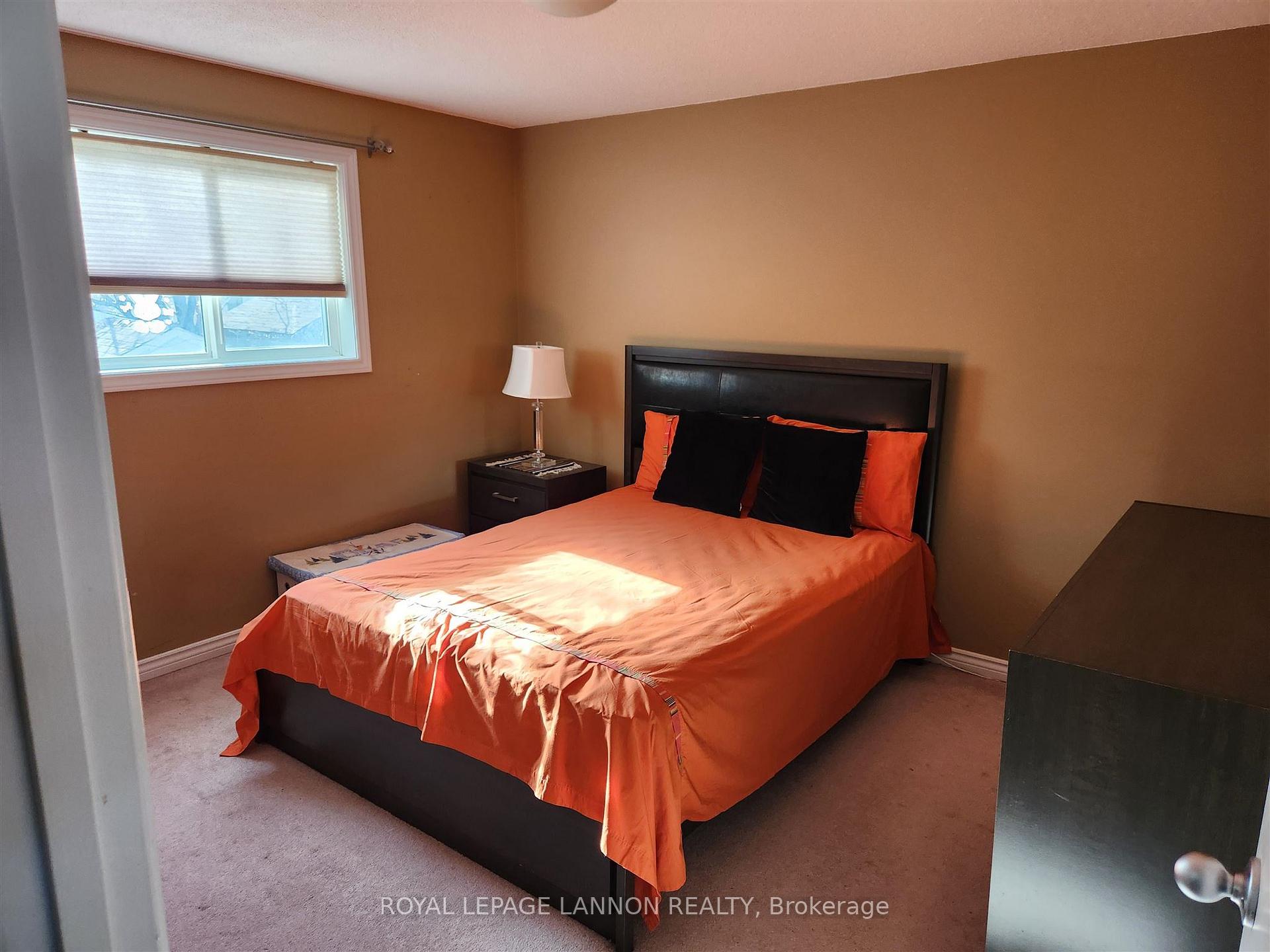 Photo 15 of 417 Valley Street, Thunder Bay, John Street North — HOMEH