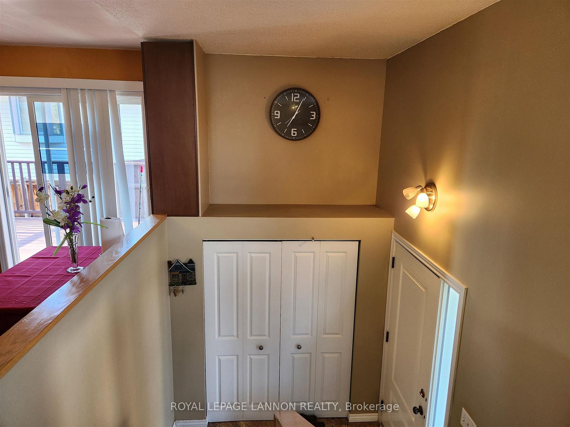 Photo 21 of 417 Valley Street, Thunder Bay, John Street North — HOMEH