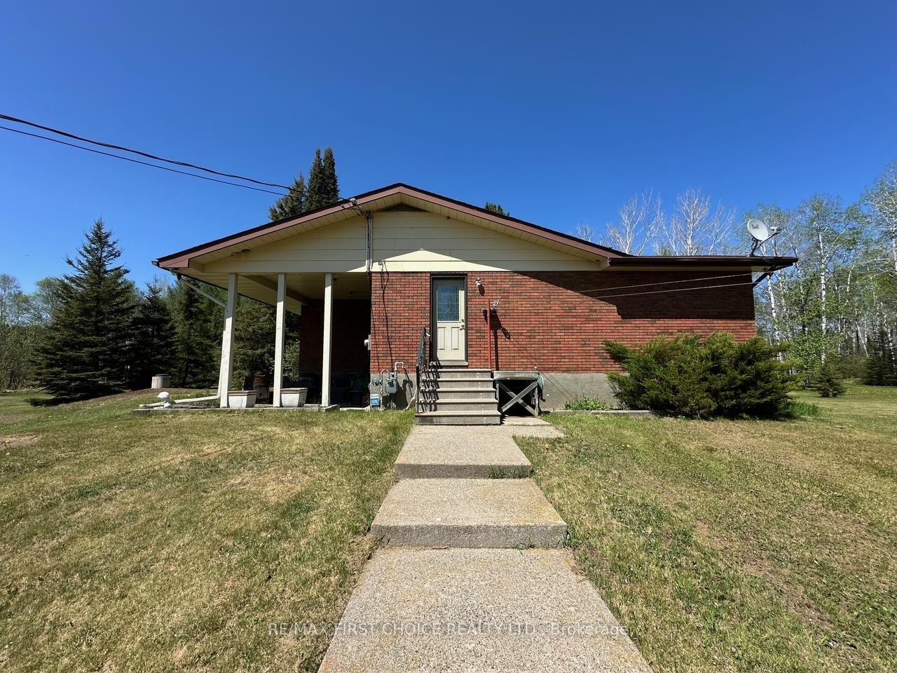 Photo 3 of 5496 Mapleward Road, Thunder Bay, McIntyre South — HOMEH
