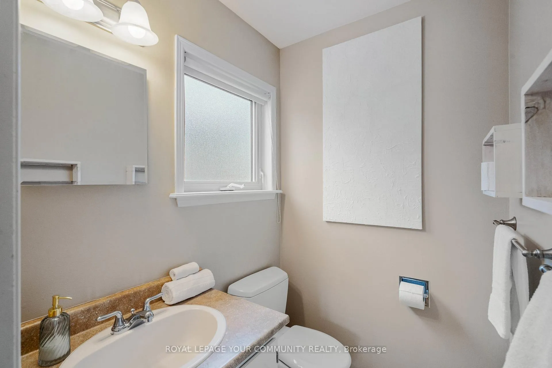 Photo 20 of 787 Hedgerow Place, Pickering, Amberlea — HOMEH