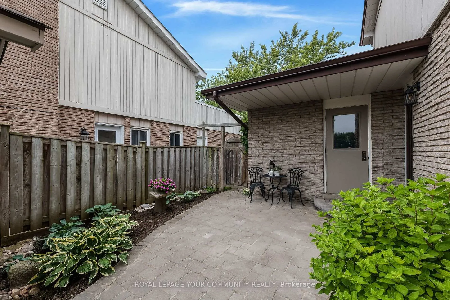 Photo 31 of 787 Hedgerow Place, Pickering, Amberlea — HOMEH