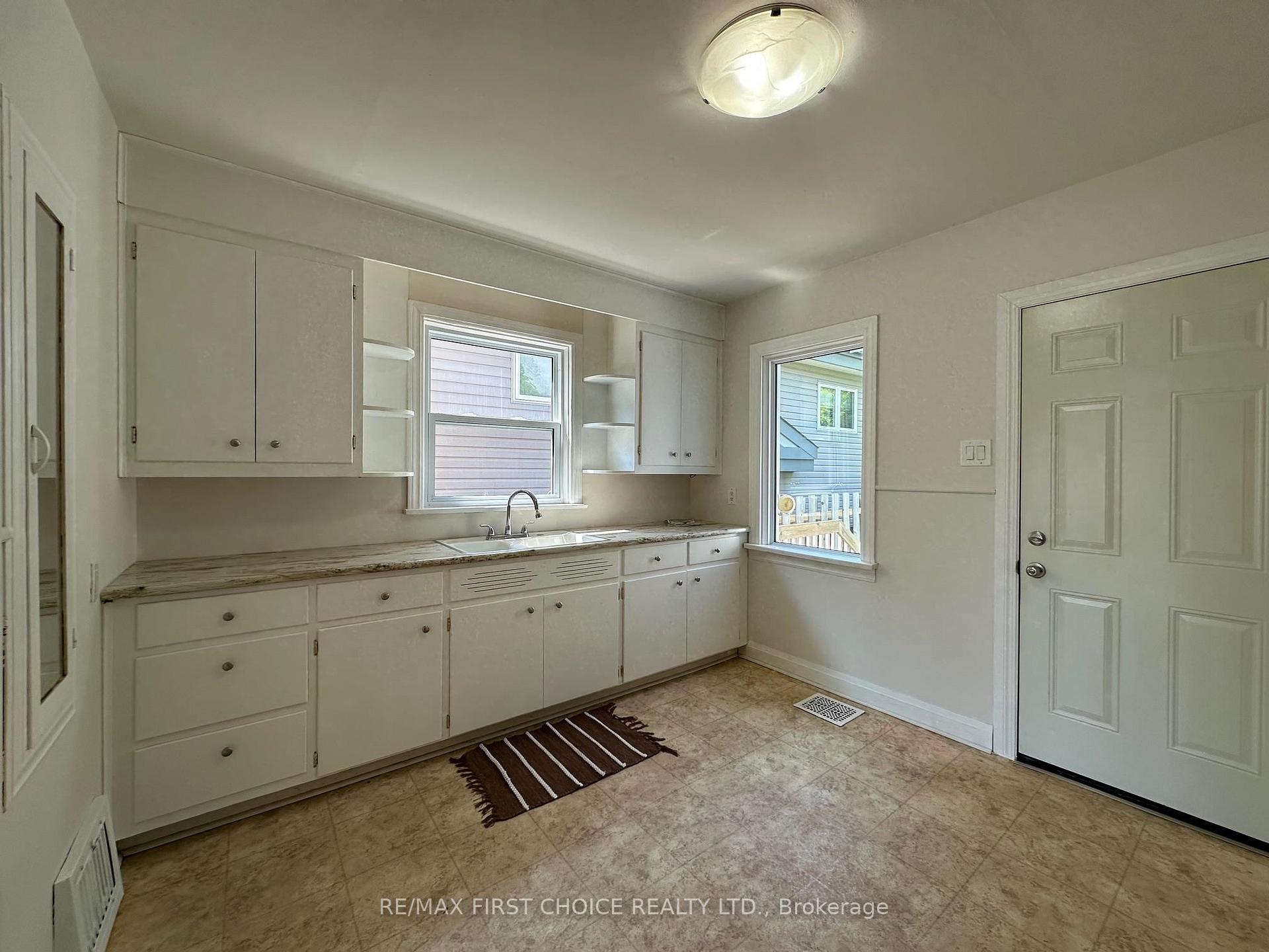 Photo 5 of 340 Hill Street S, Thunder Bay, Academy Heights — HOMEH