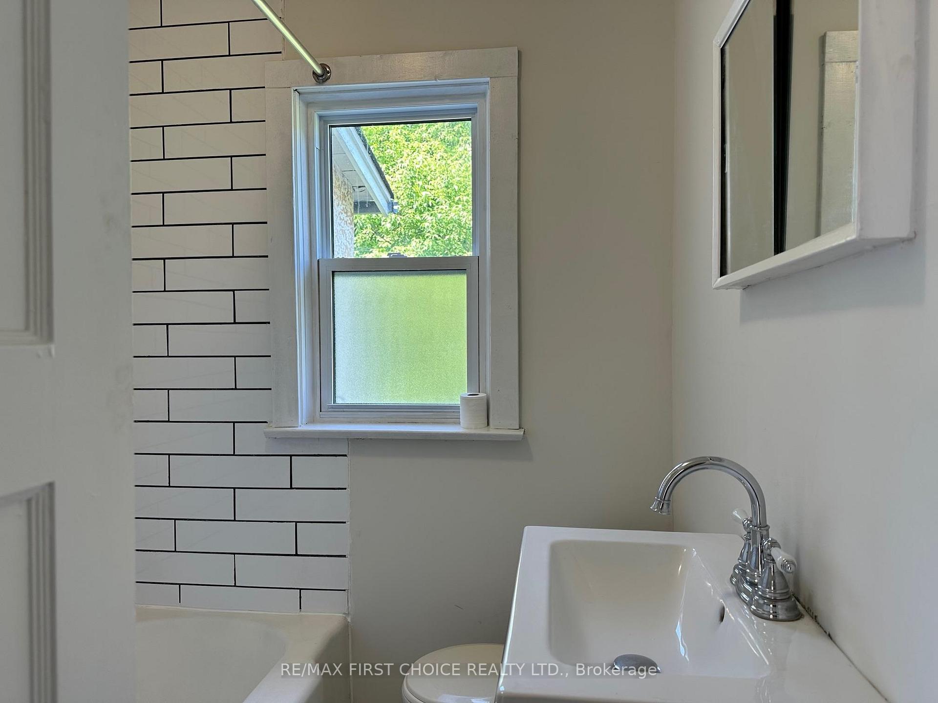 Photo 7 of 340 Hill Street S, Thunder Bay, Academy Heights — HOMEH