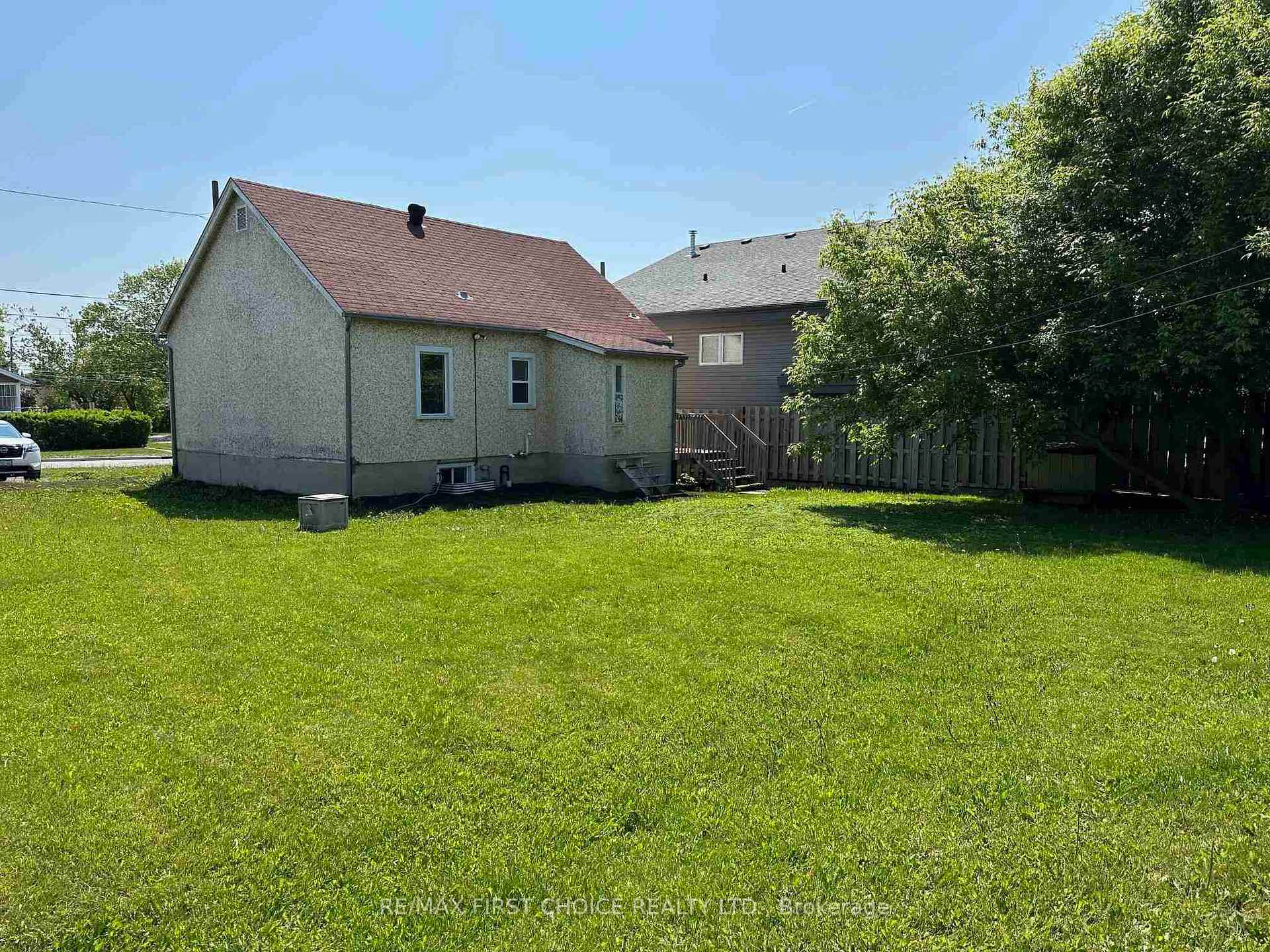 Photo 16 of 340 Hill Street S, Thunder Bay, Academy Heights — HOMEH