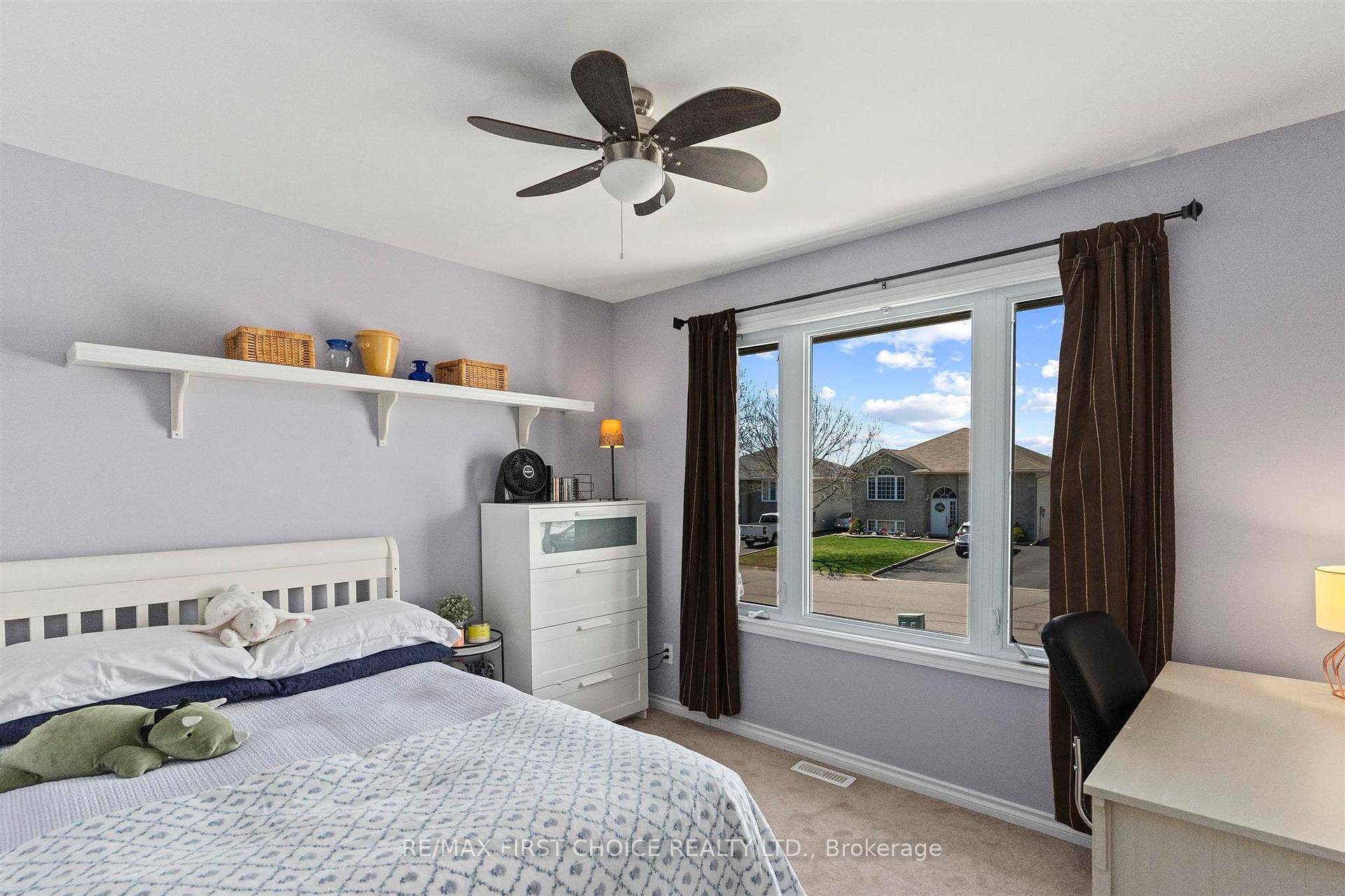 Photo 23 of 159 Saxon Drive, Thunder Bay, John Street North — HOMEH