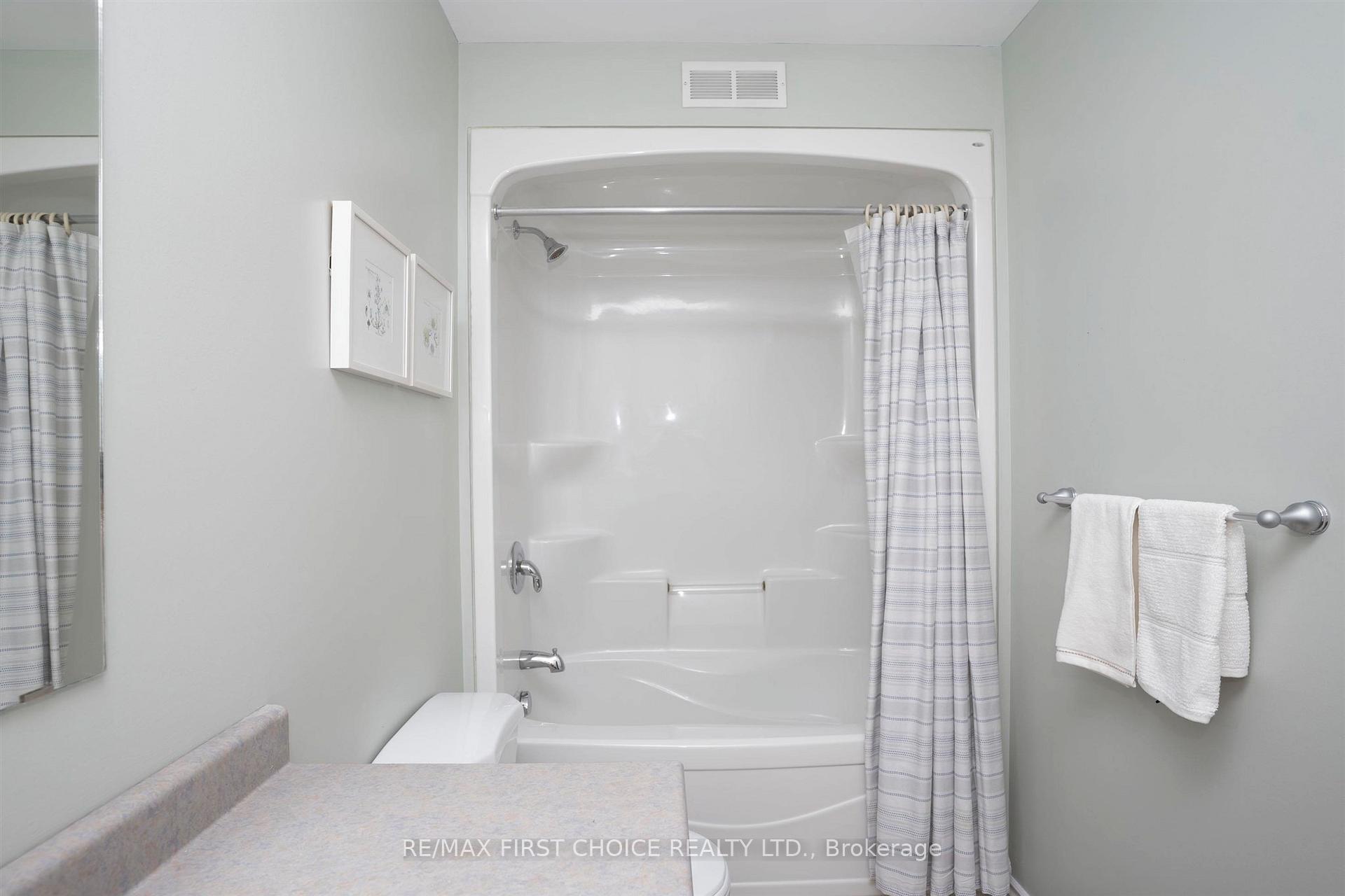 Photo 26 of 159 Saxon Drive, Thunder Bay, John Street North — HOMEH