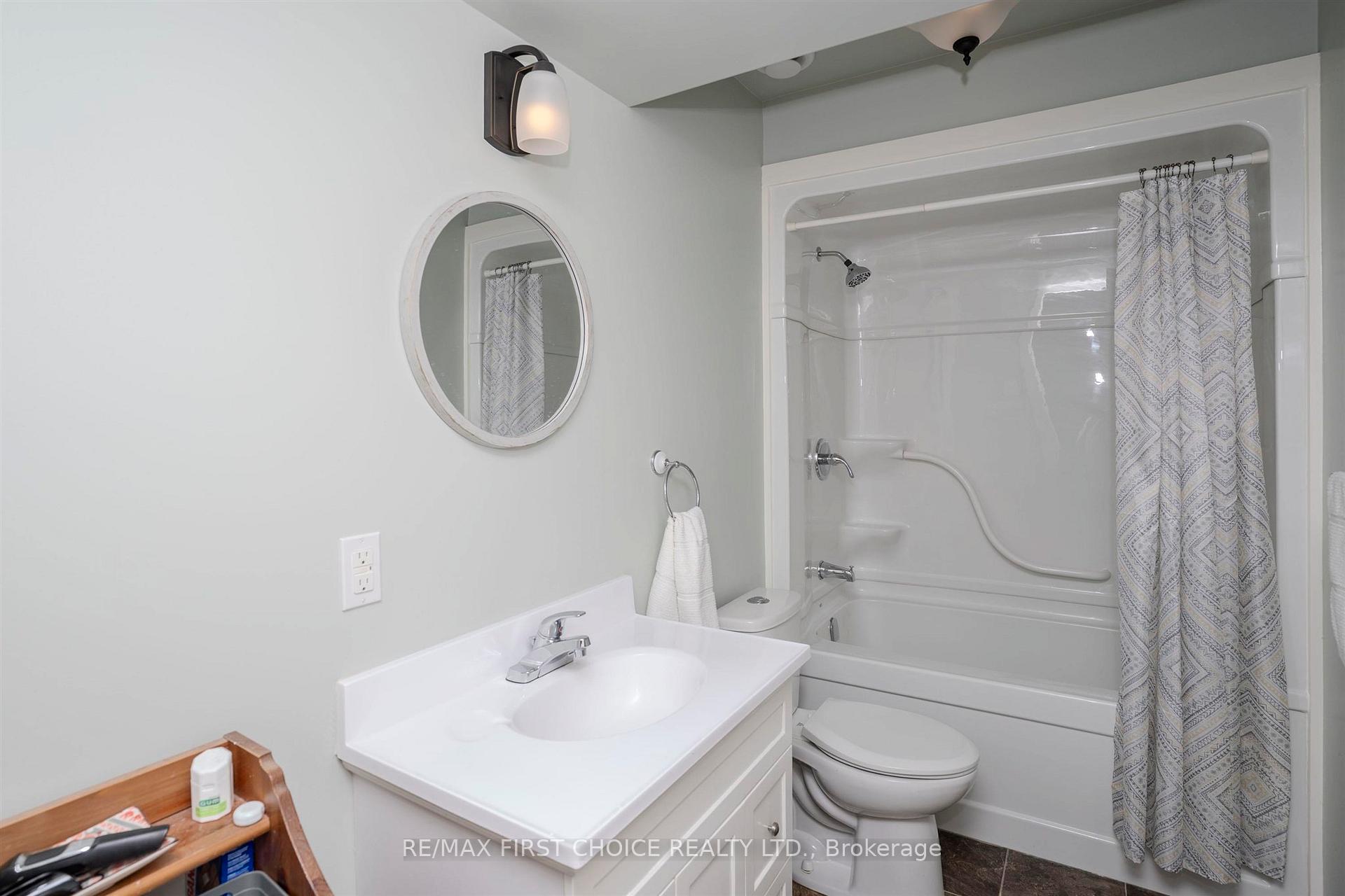 Photo 29 of 159 Saxon Drive, Thunder Bay, John Street North — HOMEH