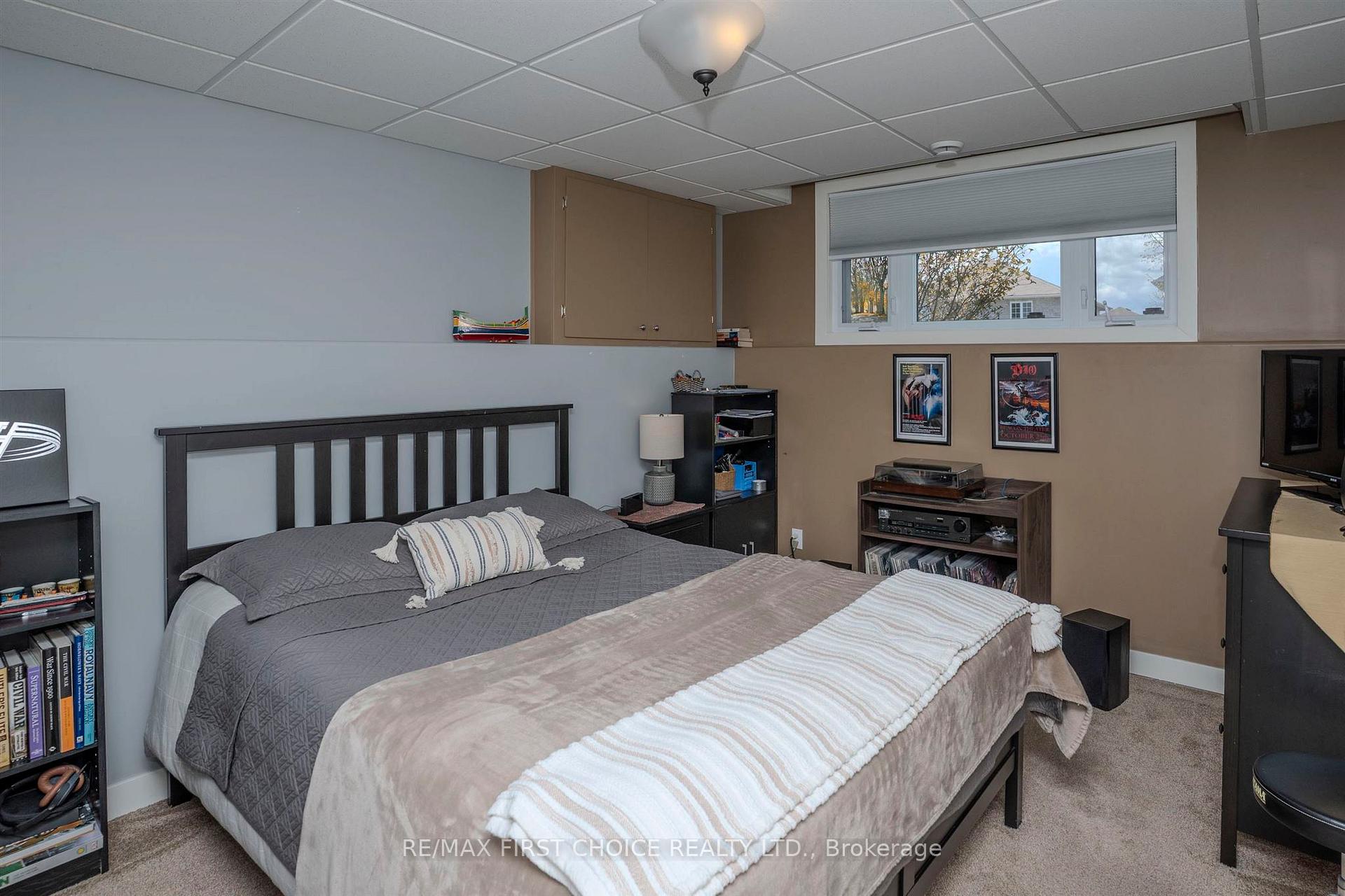 Photo 30 of 159 Saxon Drive, Thunder Bay, John Street North — HOMEH