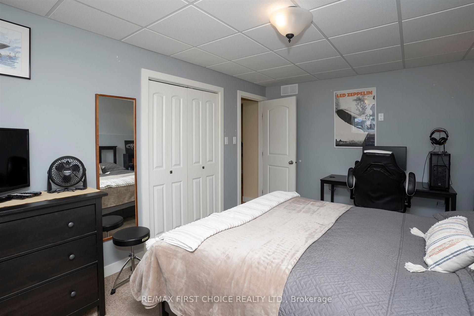Photo 31 of 159 Saxon Drive, Thunder Bay, John Street North — HOMEH