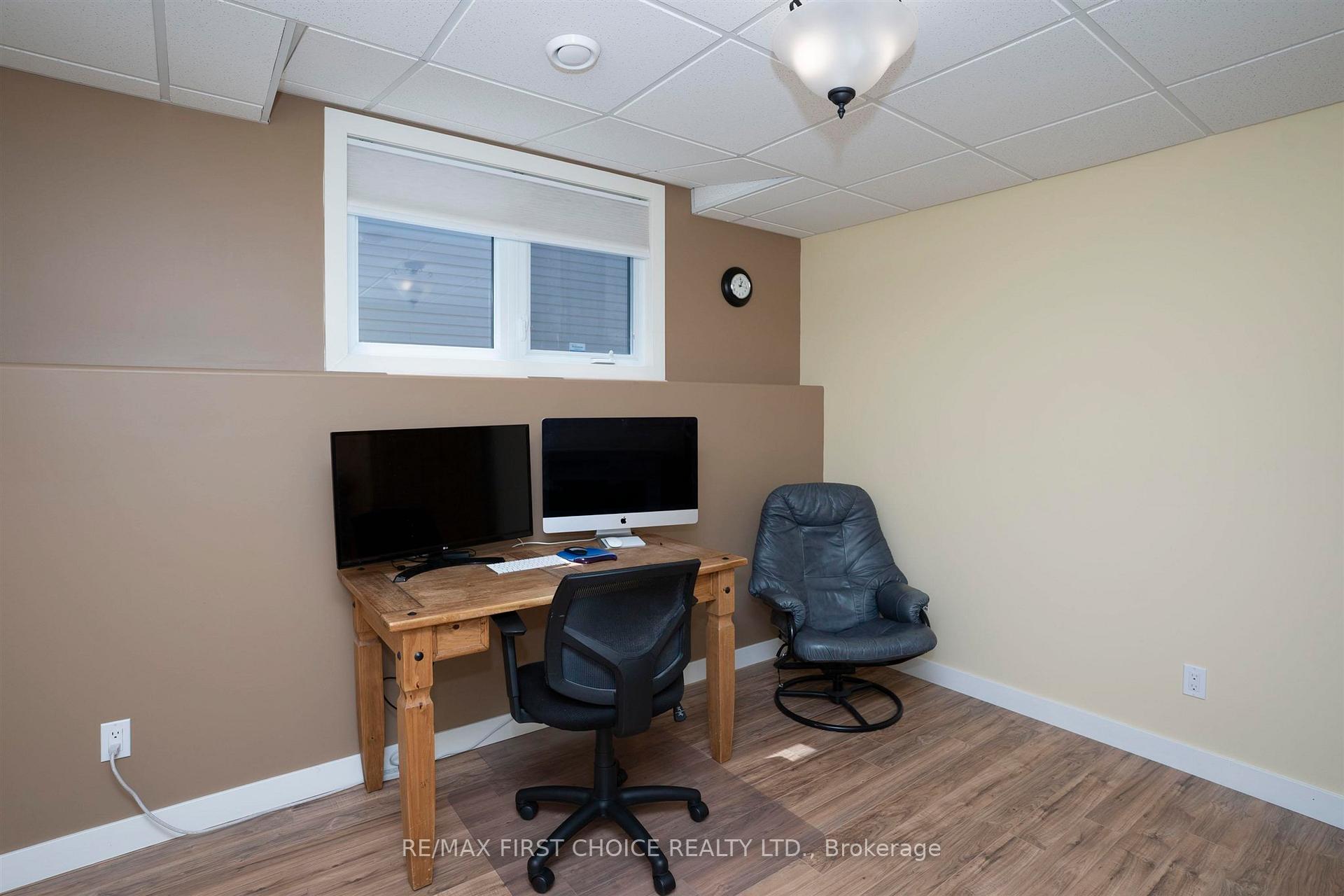 Photo 32 of 159 Saxon Drive, Thunder Bay, John Street North — HOMEH