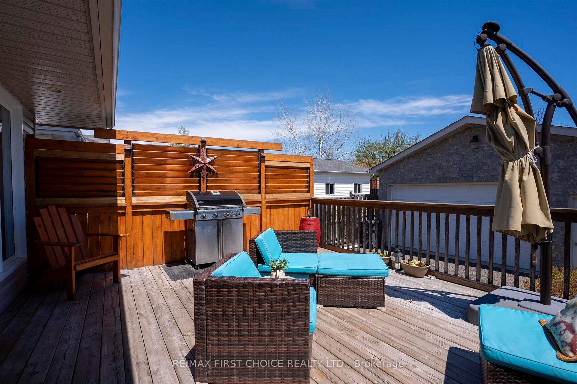 Photo 39 of 159 Saxon Drive, Thunder Bay, John Street North — HOMEH