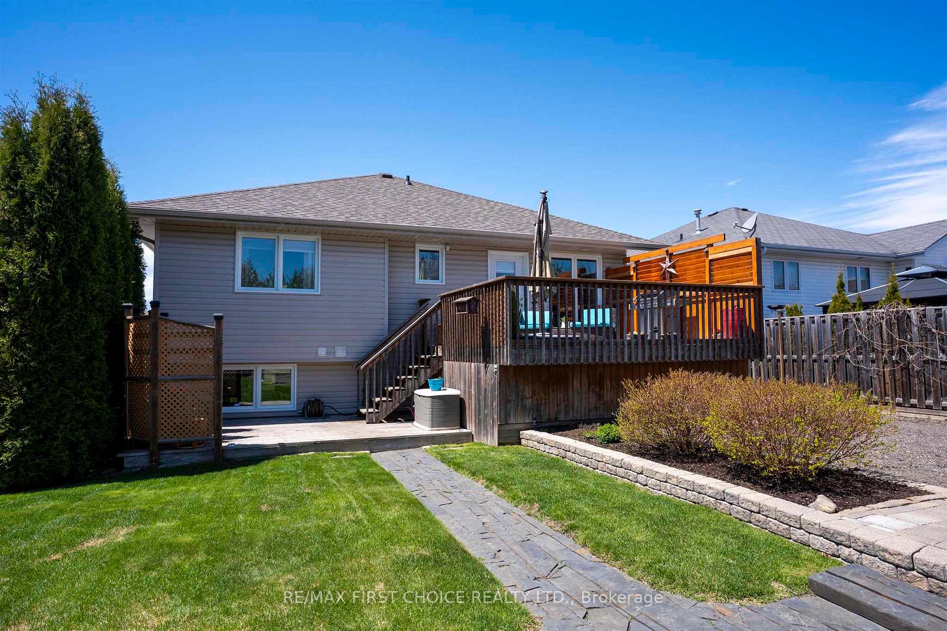 Photo 43 of 159 Saxon Drive, Thunder Bay, John Street North — HOMEH