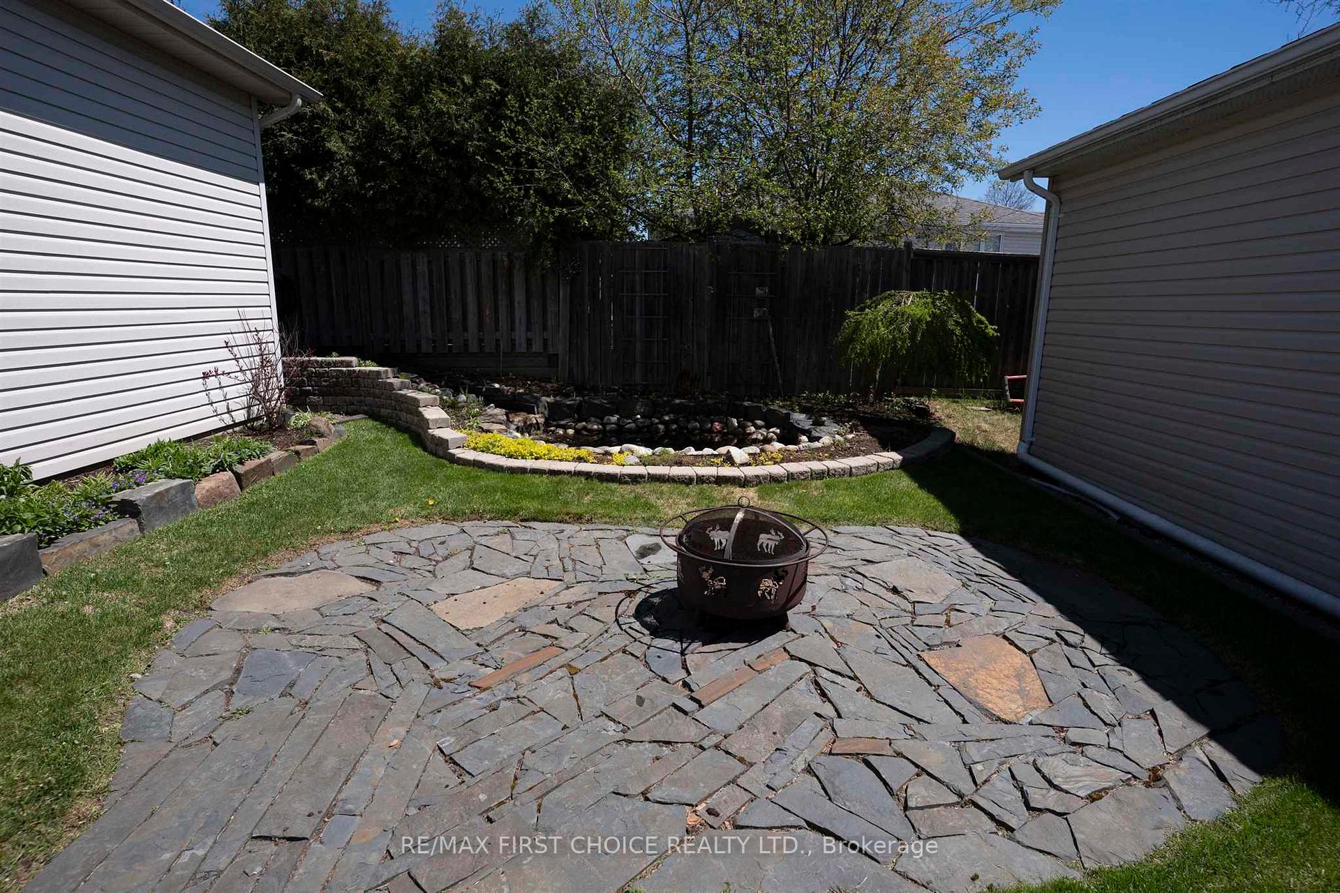 Photo 48 of 159 Saxon Drive, Thunder Bay, John Street North — HOMEH