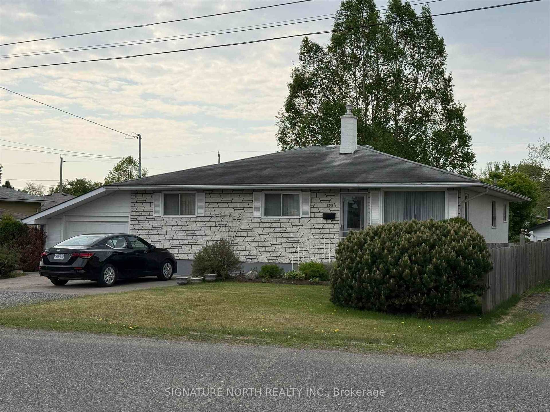 Photo 1 of 855 St. Clair Avenue, Thunder Bay, Shuniah — HOMEH