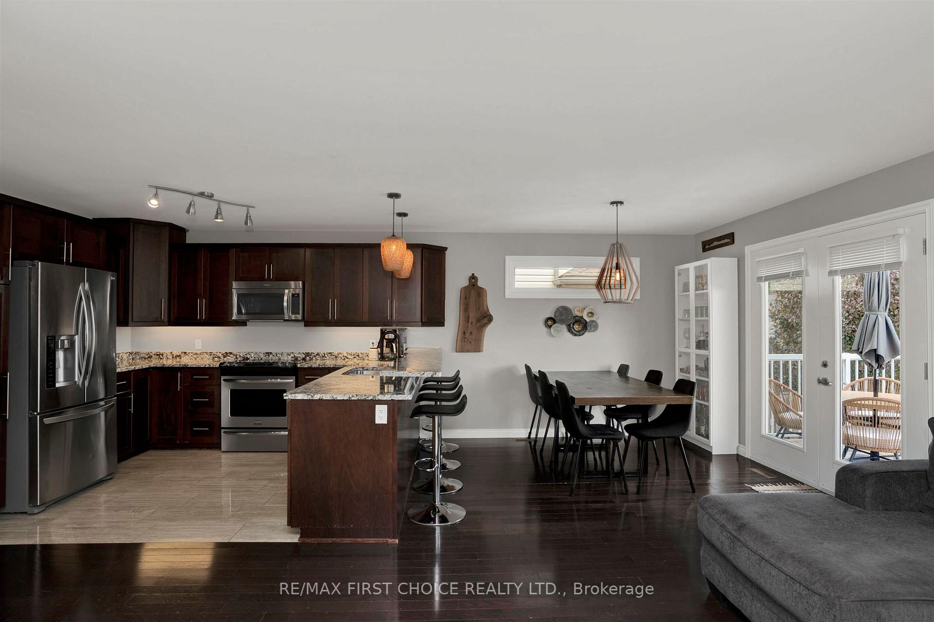 Photo 6 of 470 Gemstone Drive, Thunder Bay, Dawson Heights — HOMEH