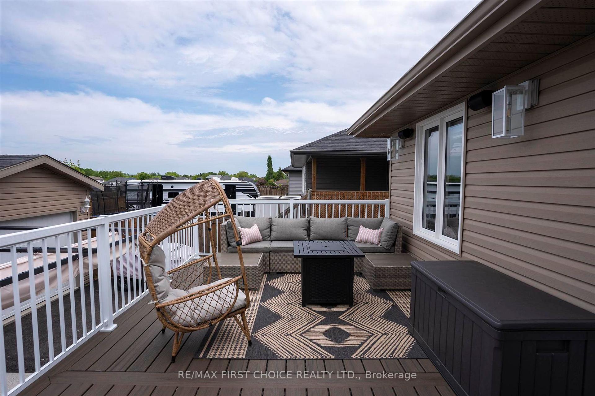 Photo 25 of 470 Gemstone Drive, Thunder Bay, Dawson Heights — HOMEH