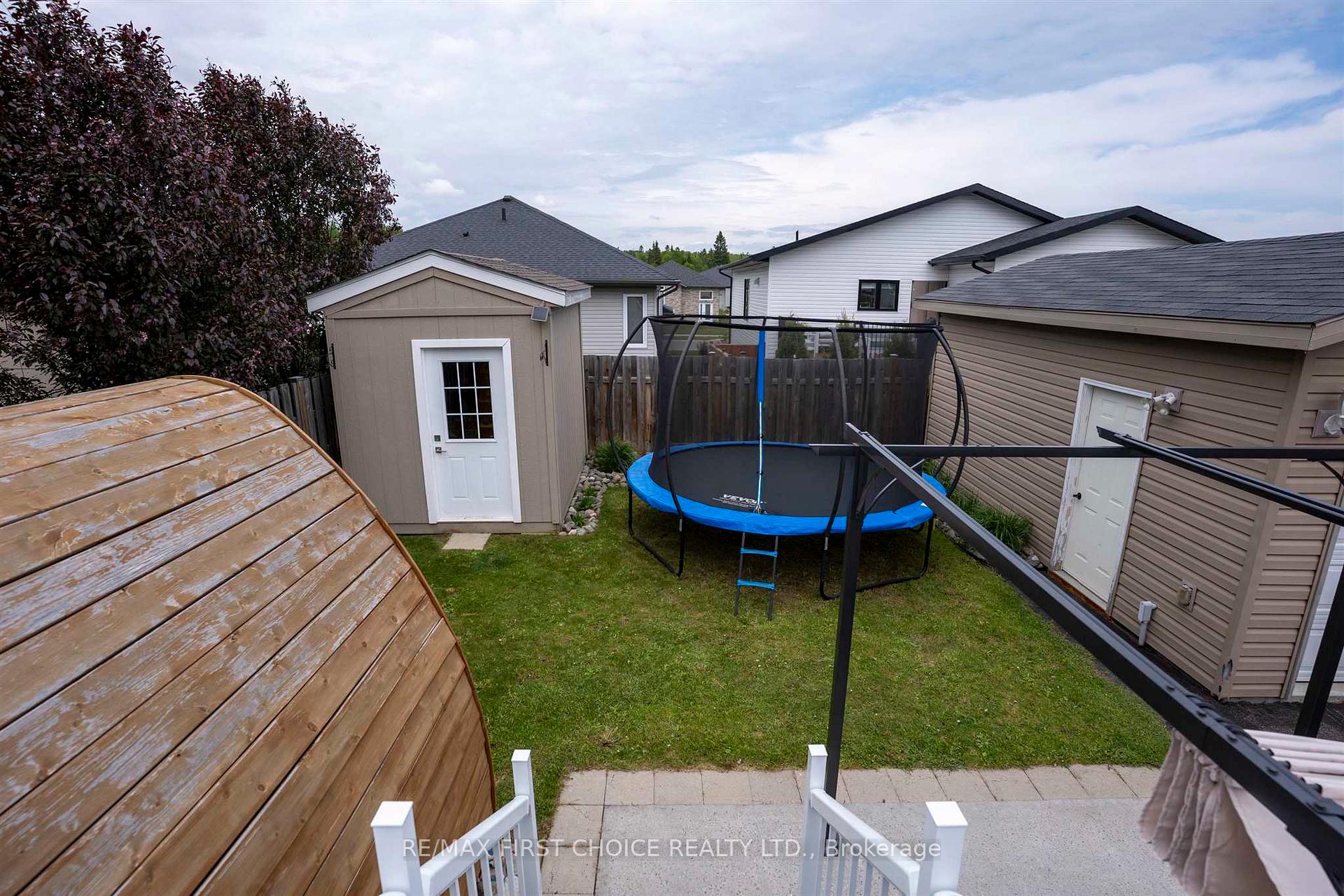 Photo 26 of 470 Gemstone Drive, Thunder Bay, Dawson Heights — HOMEH