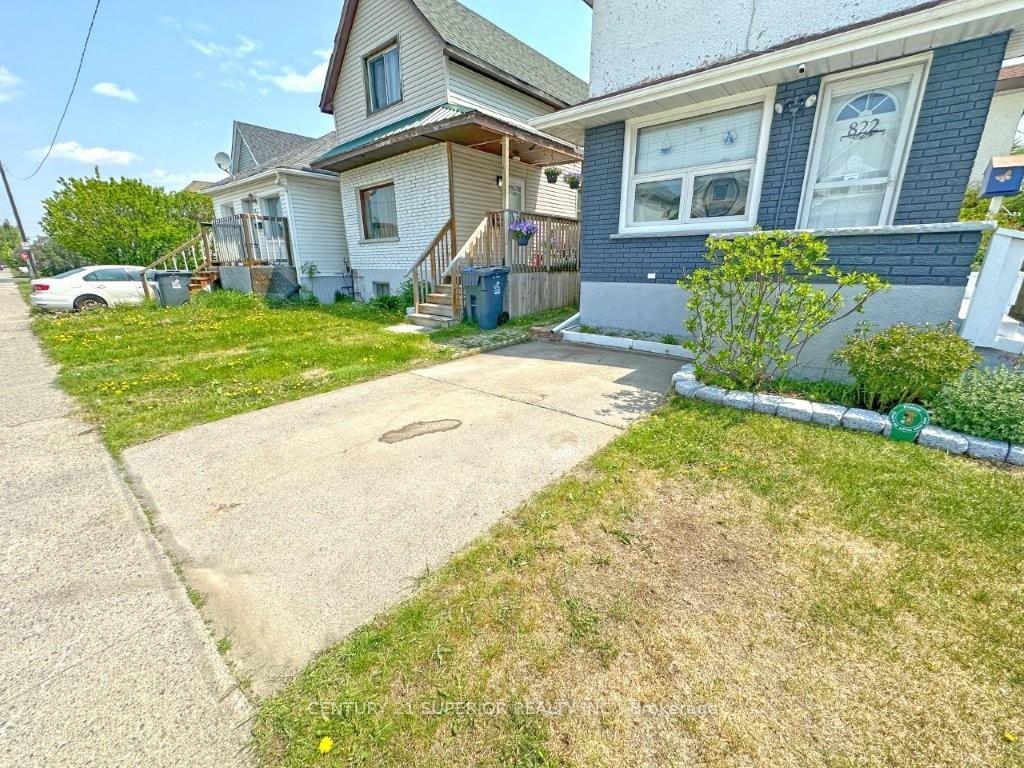 Photo 2 of 822 McIntosh Street, Thunder Bay, East End — HOMEH
