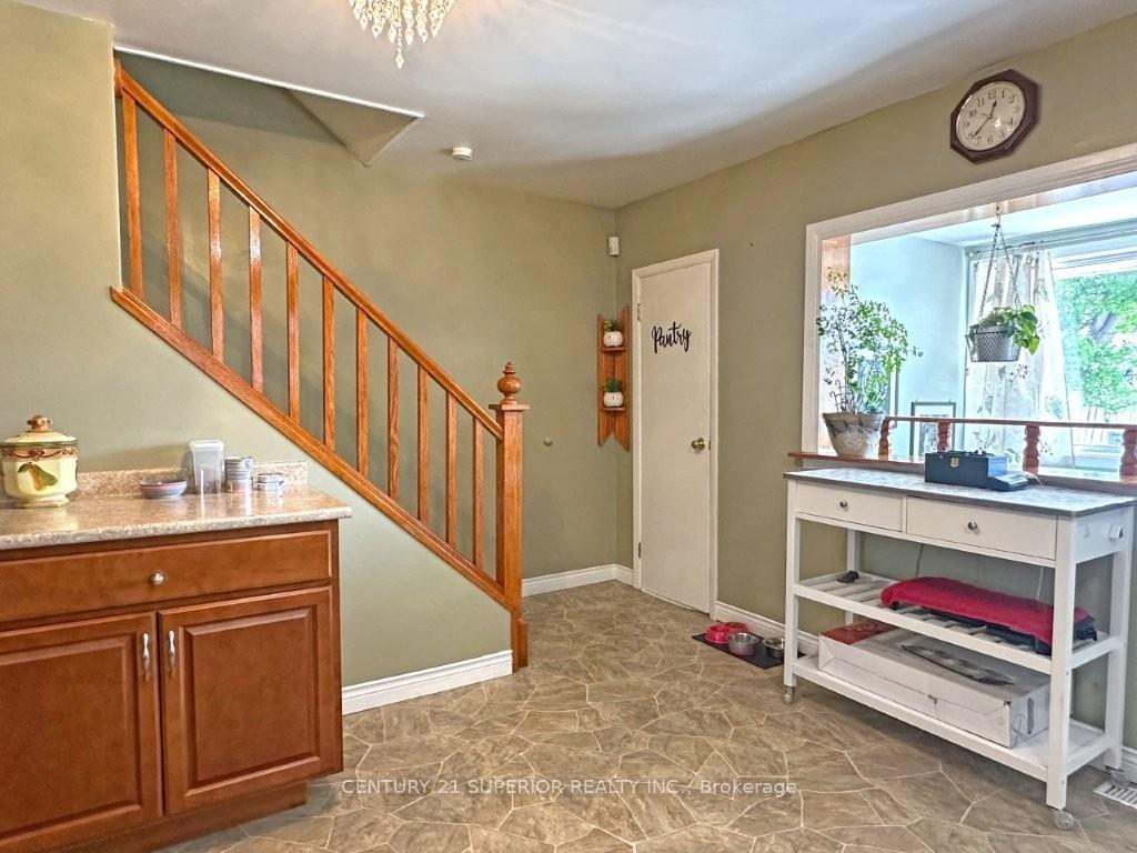 Photo 19 of 822 McIntosh Street, Thunder Bay, East End — HOMEH