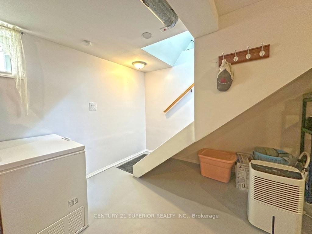 Photo 27 of 822 McIntosh Street, Thunder Bay, East End — HOMEH