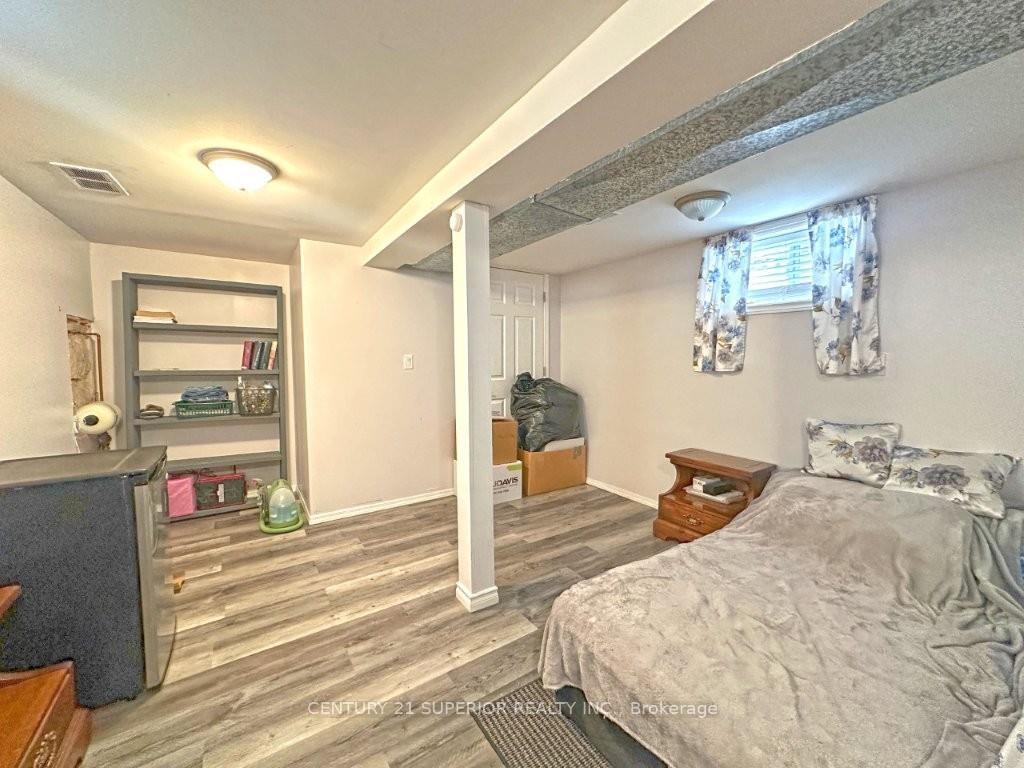 Photo 29 of 822 McIntosh Street, Thunder Bay, East End — HOMEH