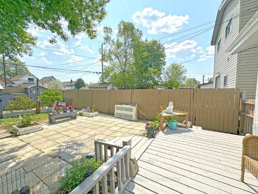 Photo 43 of 822 McIntosh Street, Thunder Bay, East End — HOMEH