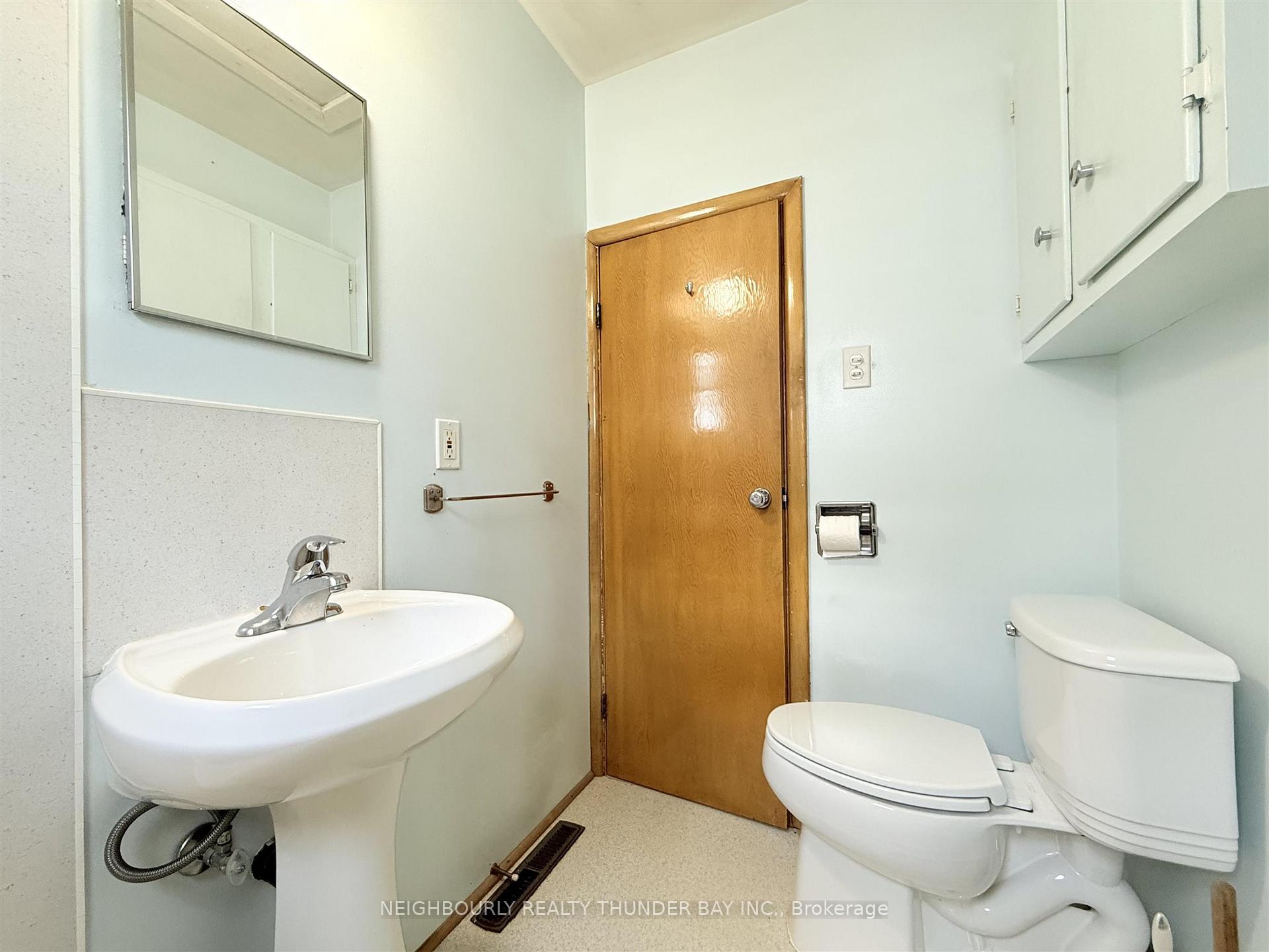 Photo 9 of 617 Helen Street, Thunder Bay, Court / Cumberland — HOMEH