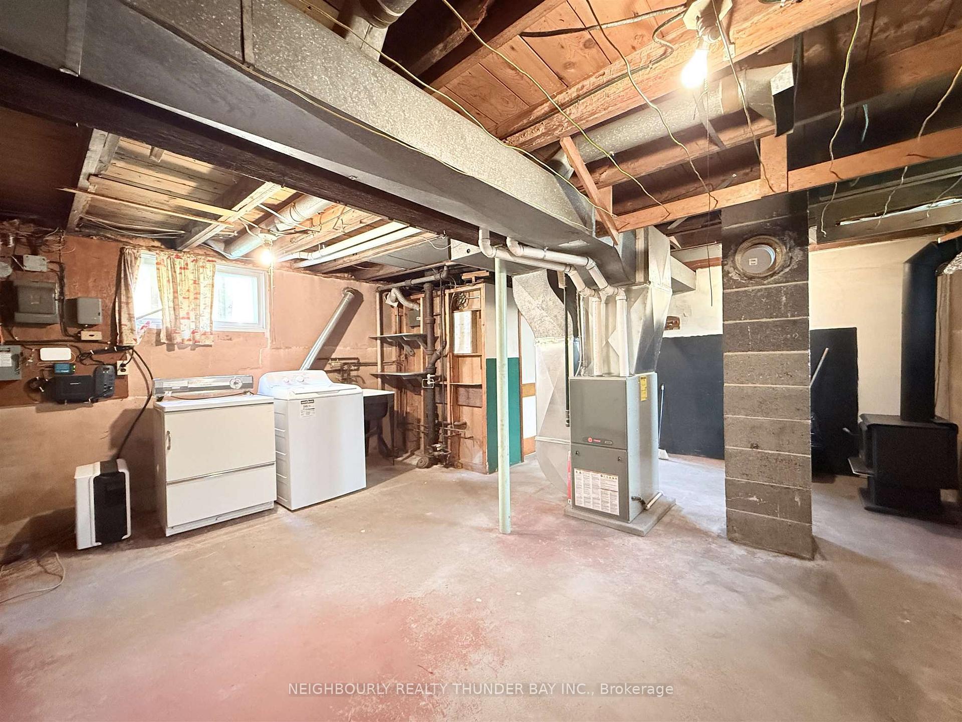 Photo 17 of 617 Helen Street, Thunder Bay, Court / Cumberland — HOMEH