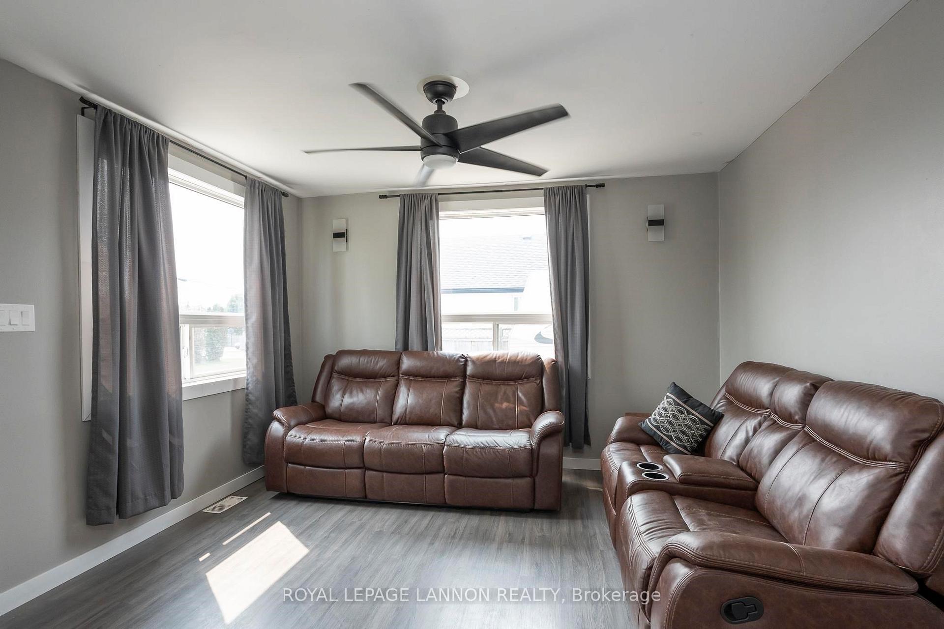 Photo 5 of 455 Leslie Avenue, Thunder Bay, Current River — HOMEH