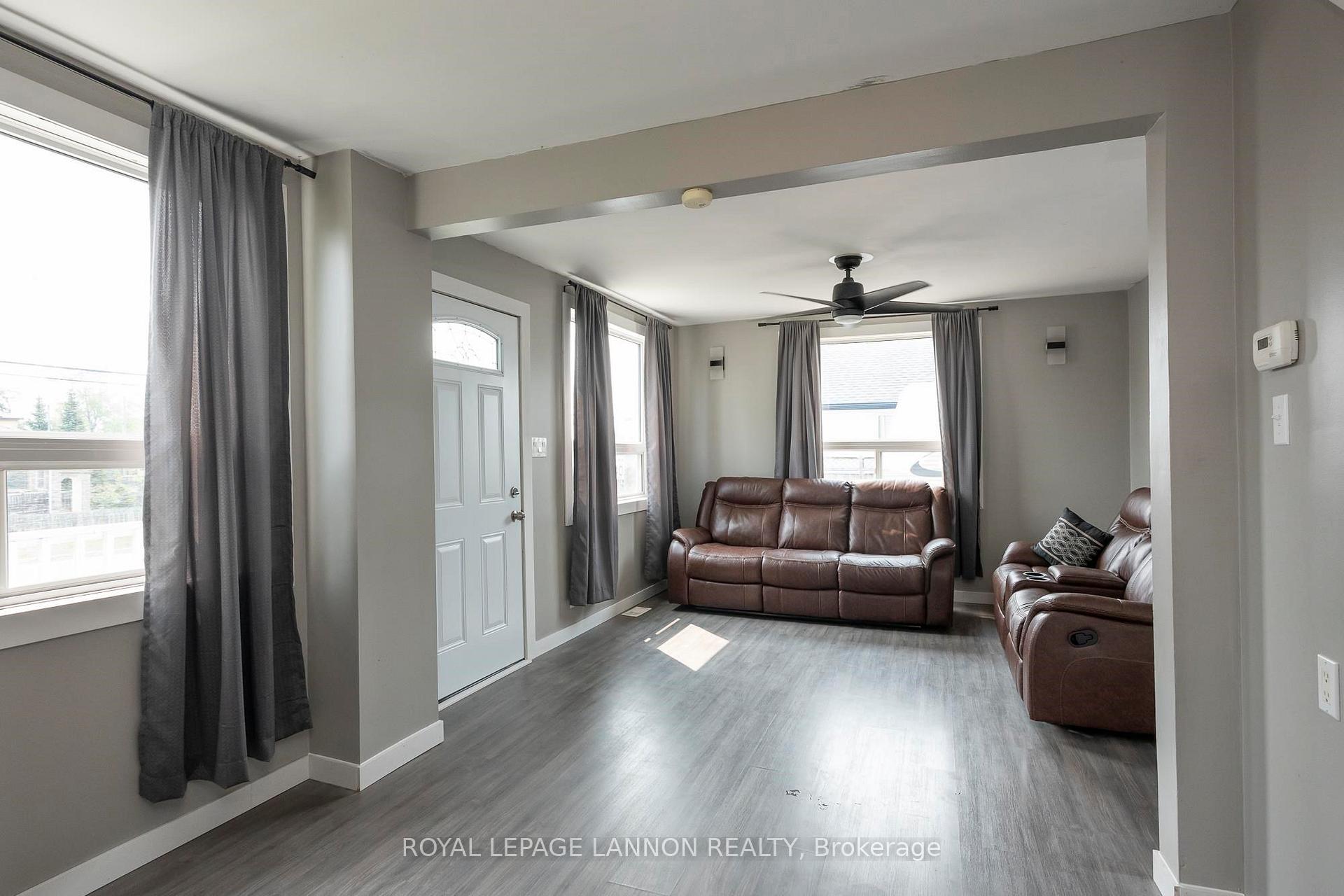 Photo 8 of 455 Leslie Avenue, Thunder Bay, Current River — HOMEH
