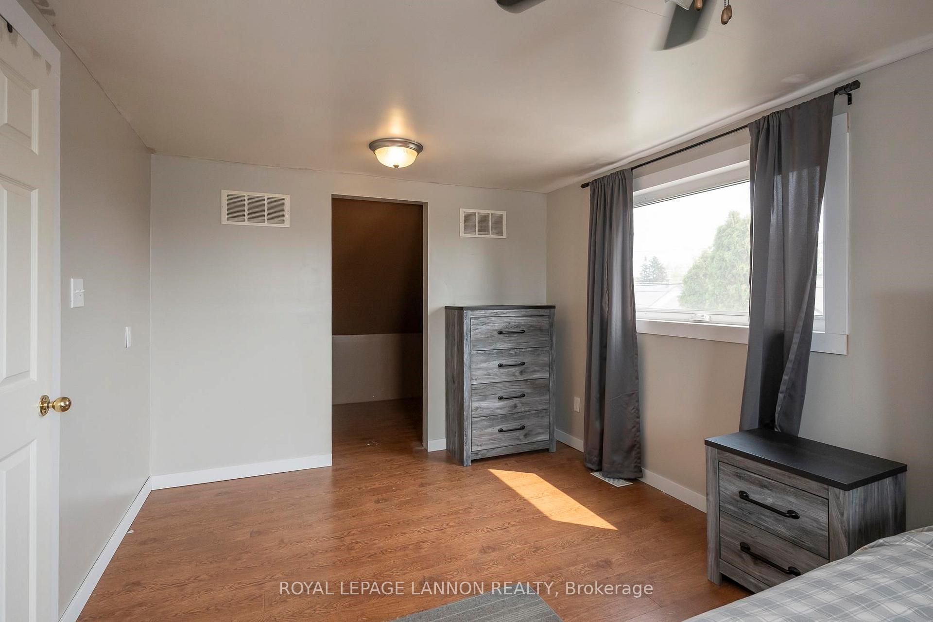 Photo 16 of 455 Leslie Avenue, Thunder Bay, Current River — HOMEH