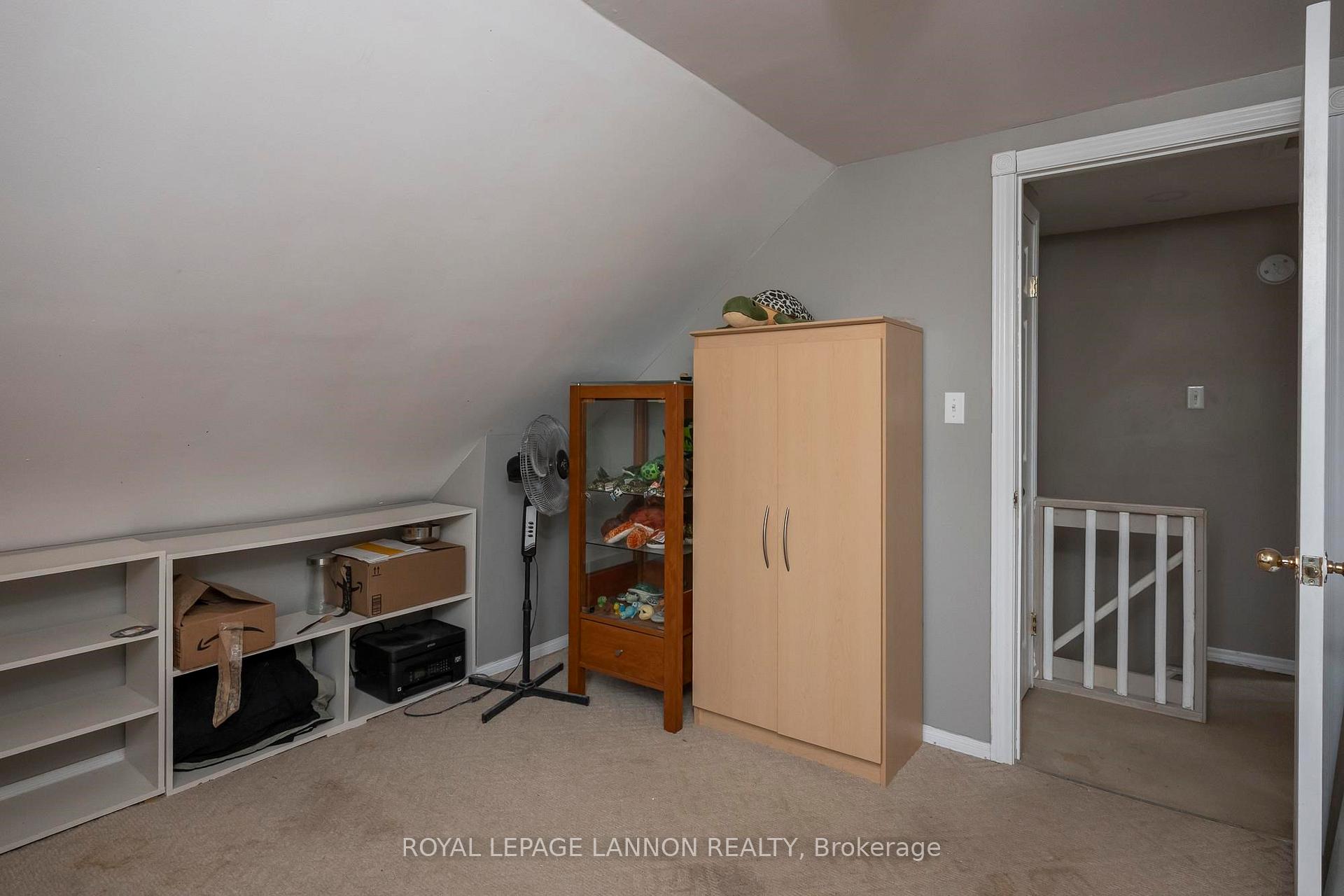 Photo 23 of 455 Leslie Avenue, Thunder Bay, Current River — HOMEH