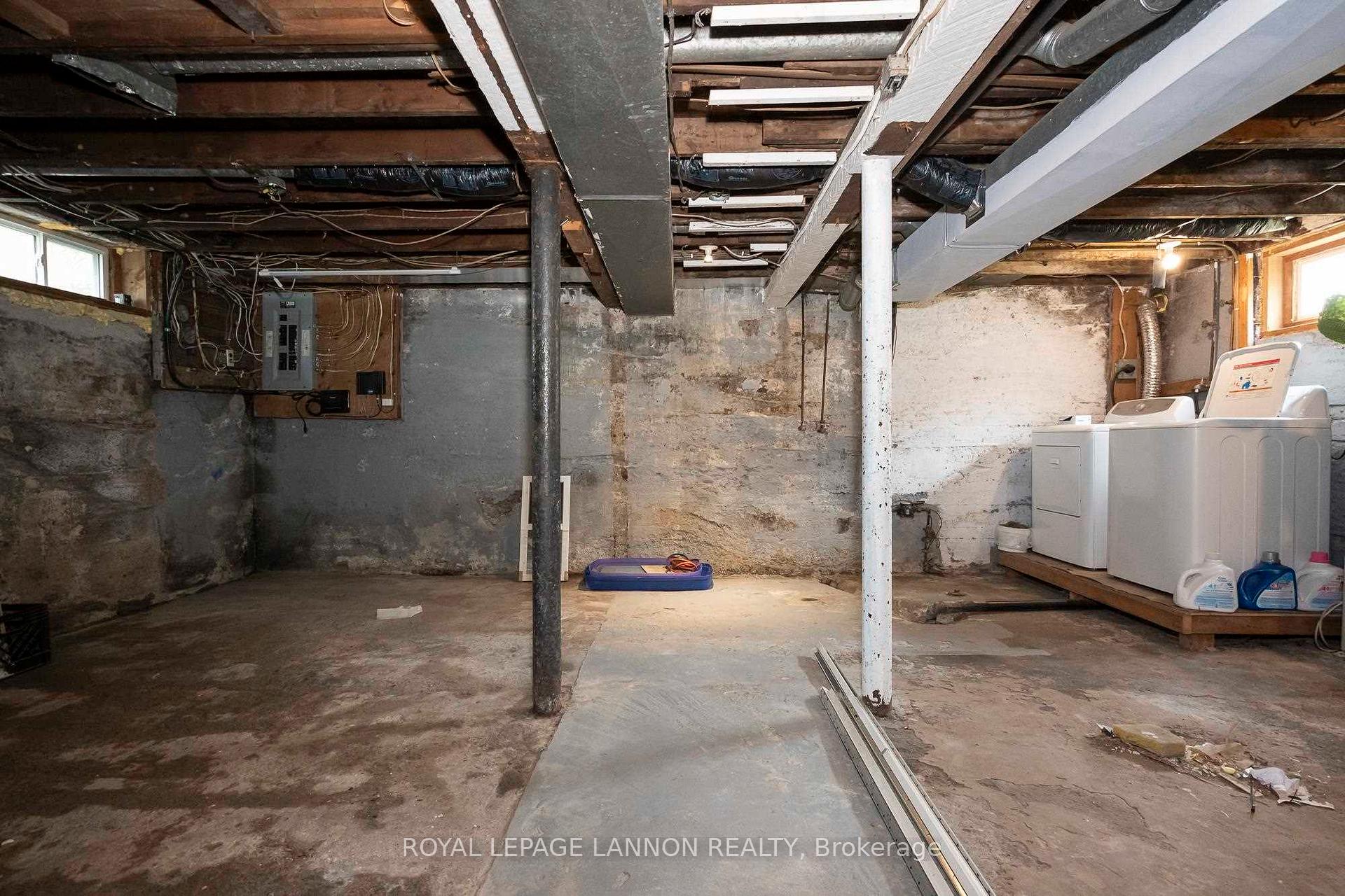 Photo 34 of 455 Leslie Avenue, Thunder Bay, Current River — HOMEH