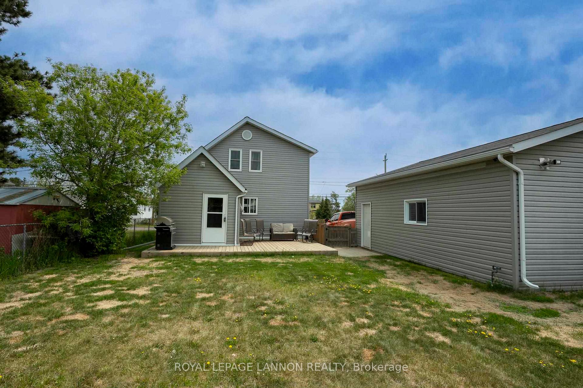 Photo 43 of 455 Leslie Avenue, Thunder Bay, Current River — HOMEH